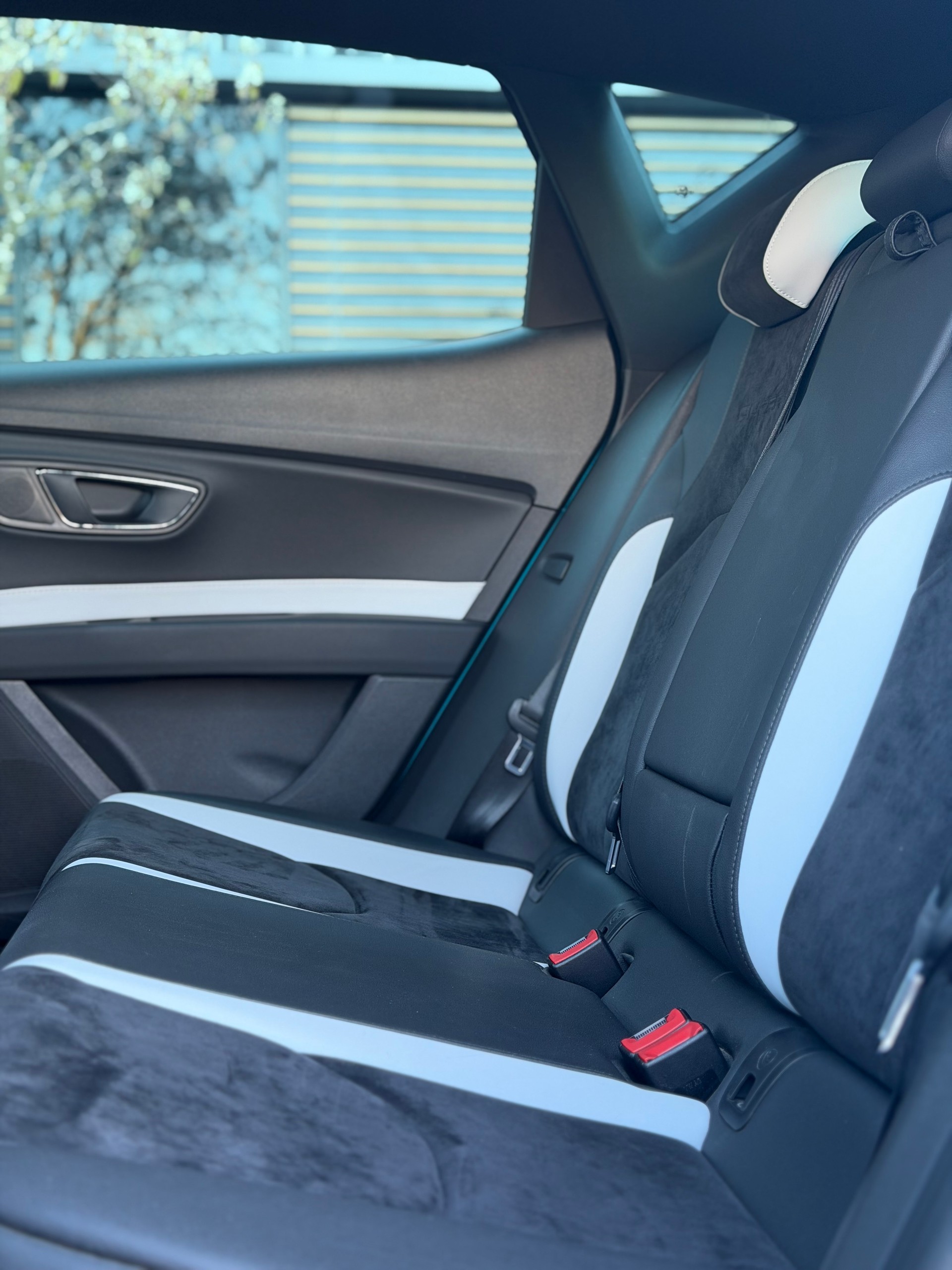 SEAT Leon 2.0 TSI Cupra 290 DSG-image-7