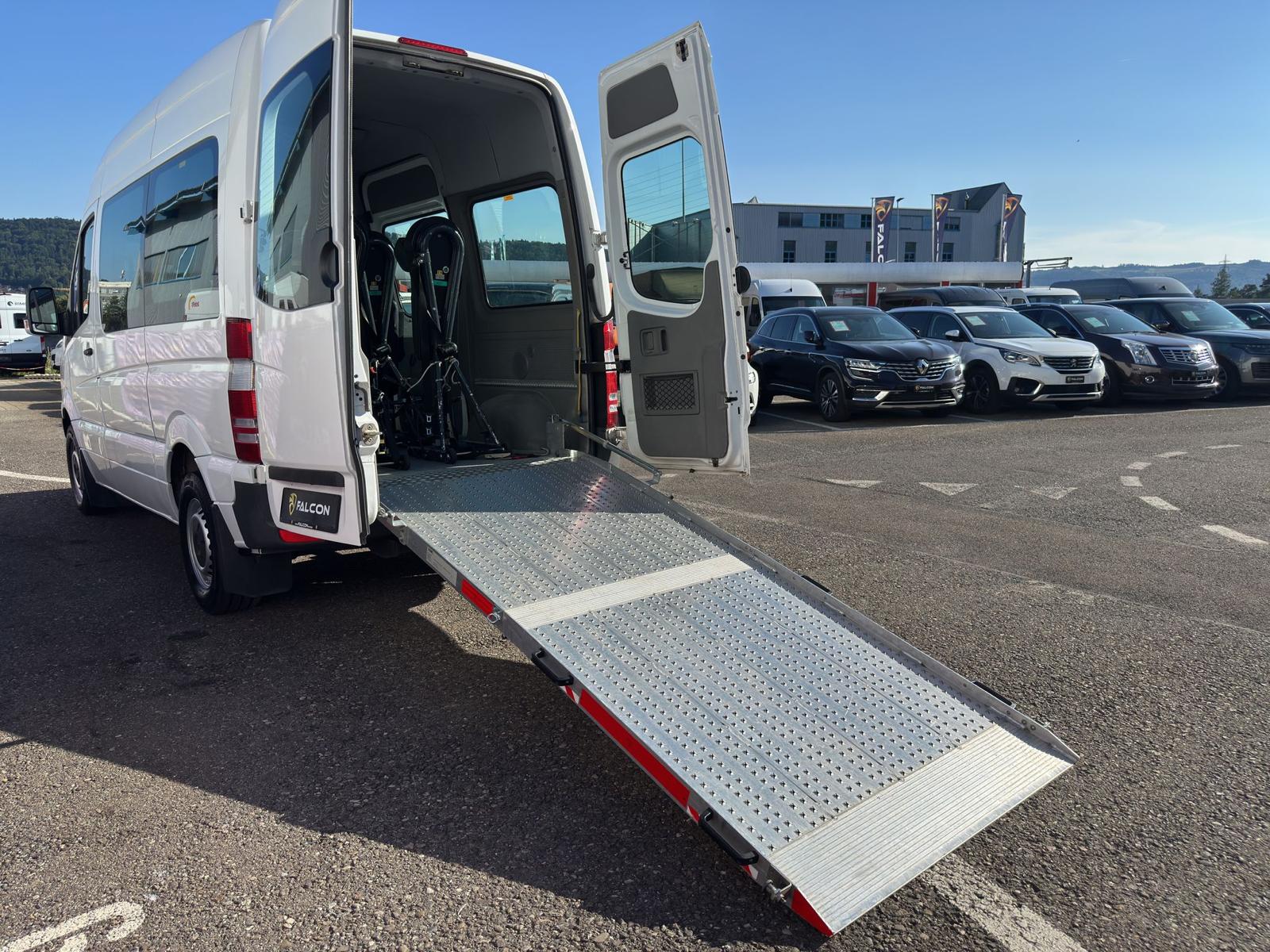 MERCEDES-BENZ Sprinter 315 CDI Hochdach Kompakt mit Rampe-image-8