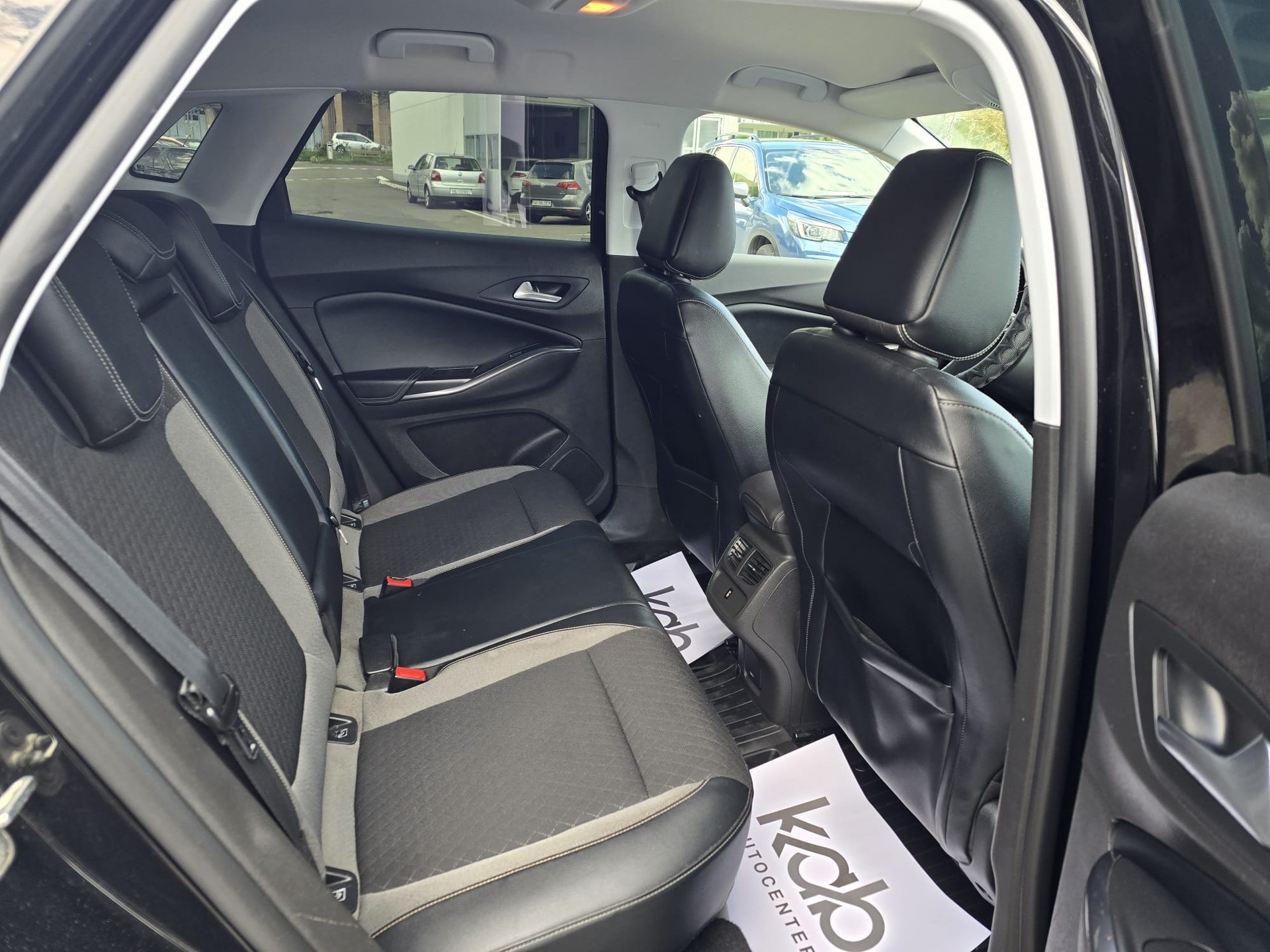 OPEL Grandland X 1.6CDTi Enjoy Automatik-image-14