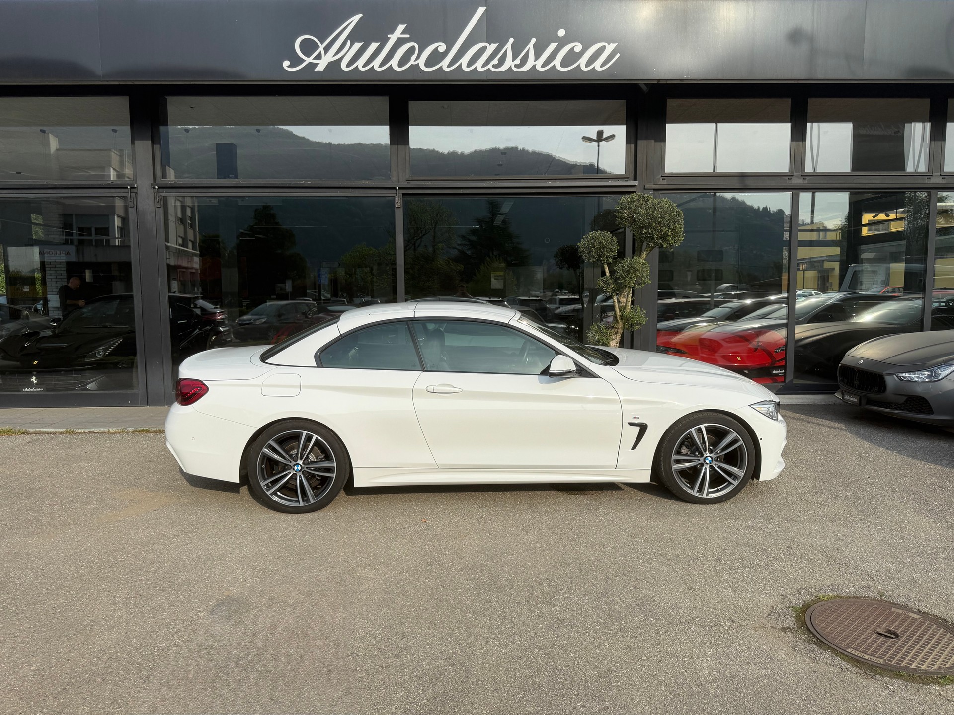BMW 420i Cabriolet M Sport Steptronic-image-4