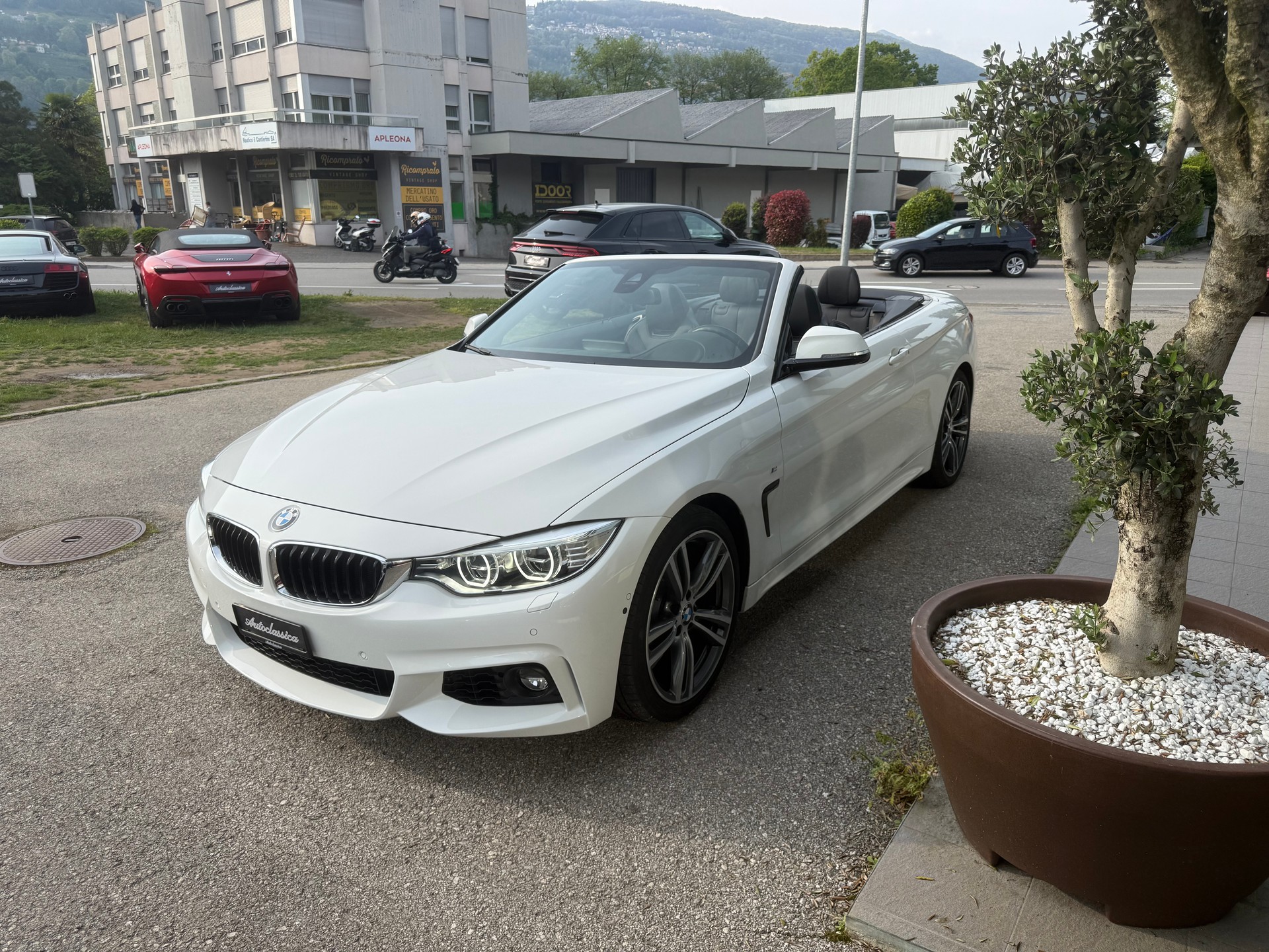 BMW 420i Cabriolet M Sport Steptronic-image-7
