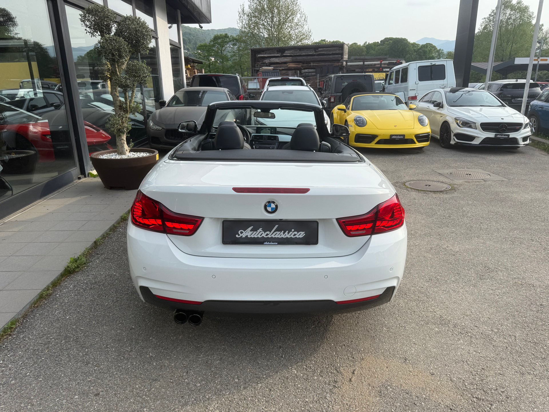 BMW 420i Cabriolet M Sport Steptronic-image-2