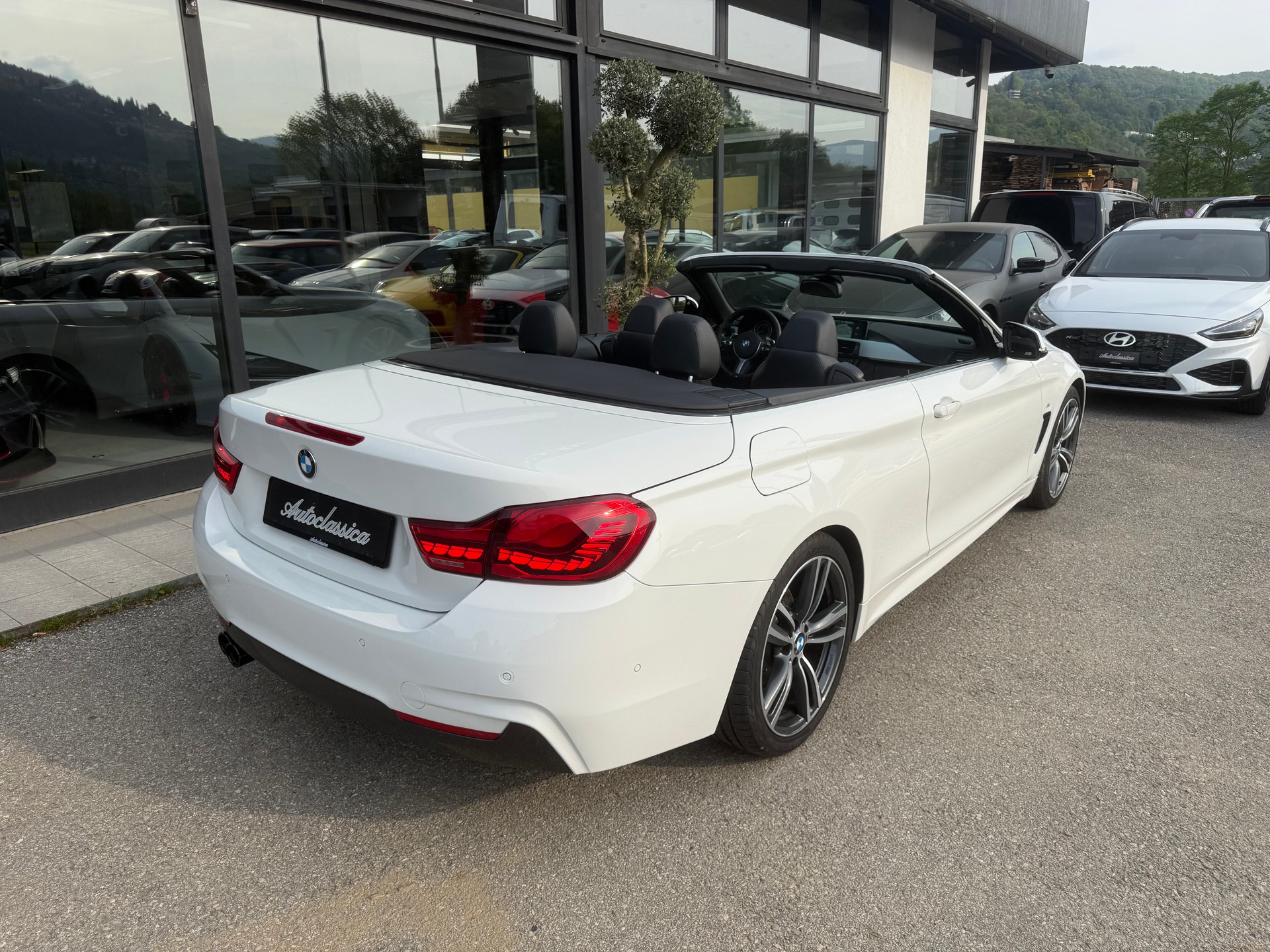 BMW 420i Cabriolet M Sport Steptronic-image-9
