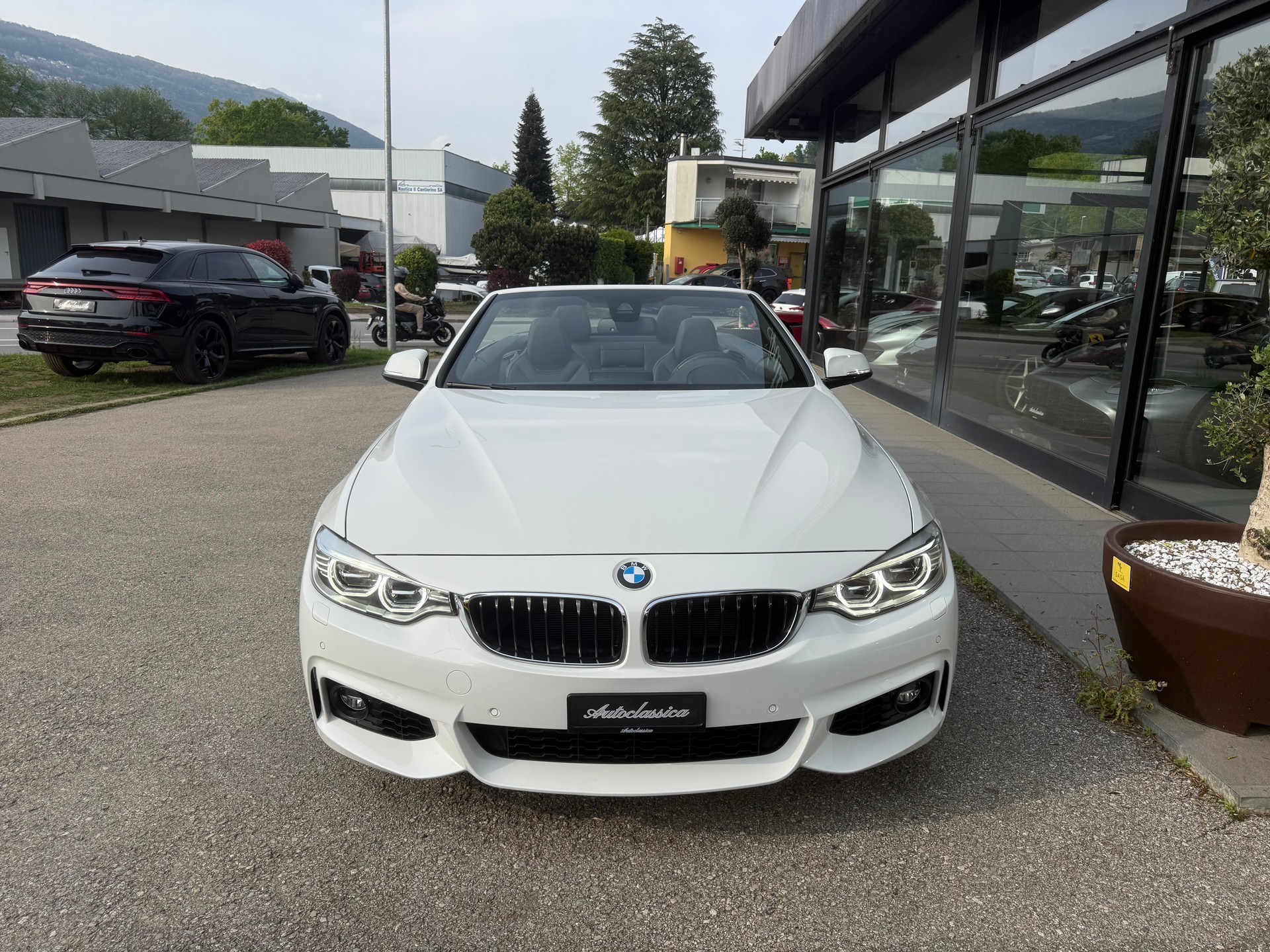BMW 420i Cabriolet M Sport Steptronic-image-1
