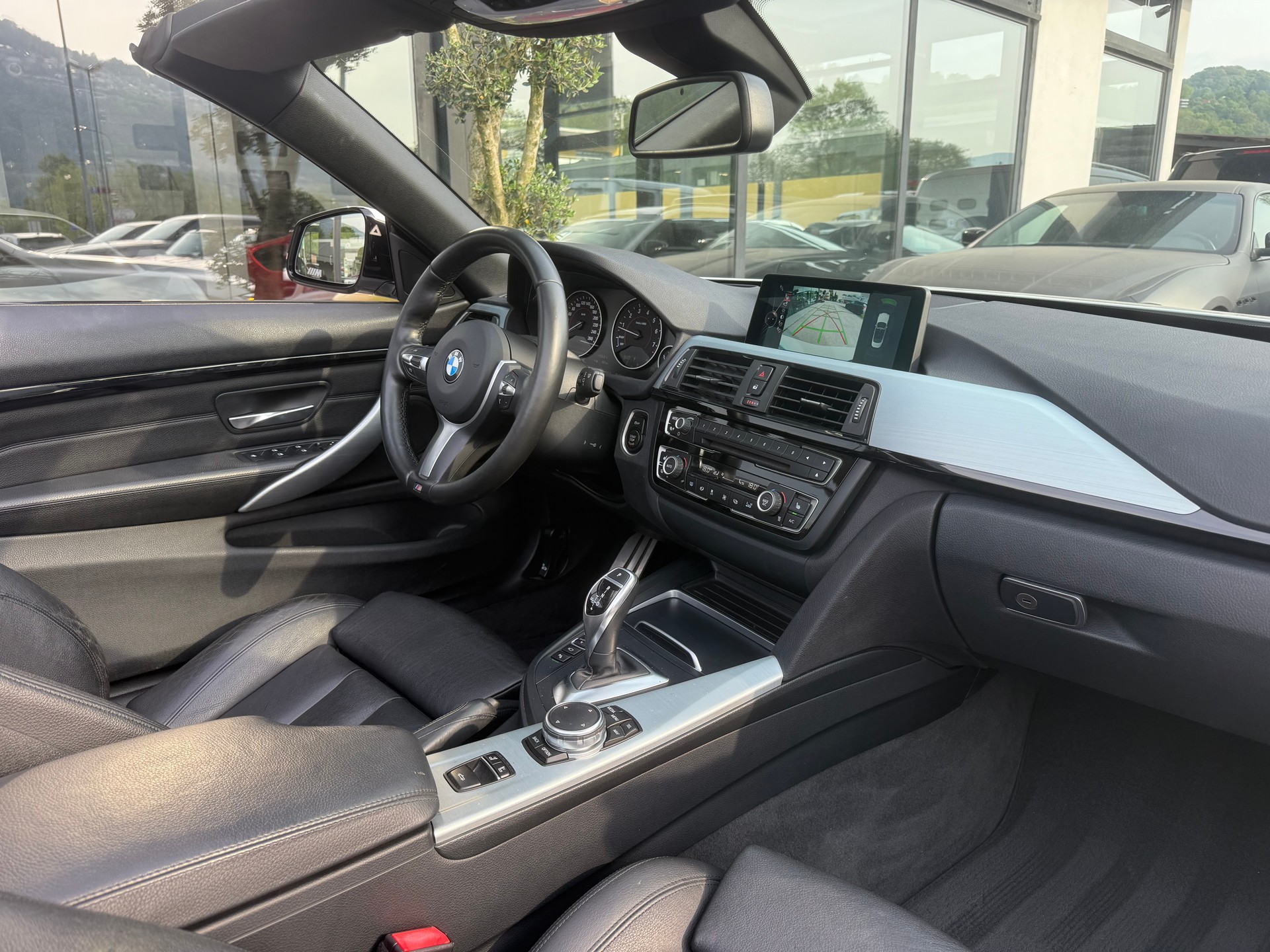 BMW 420i Cabriolet M Sport Steptronic-image-14