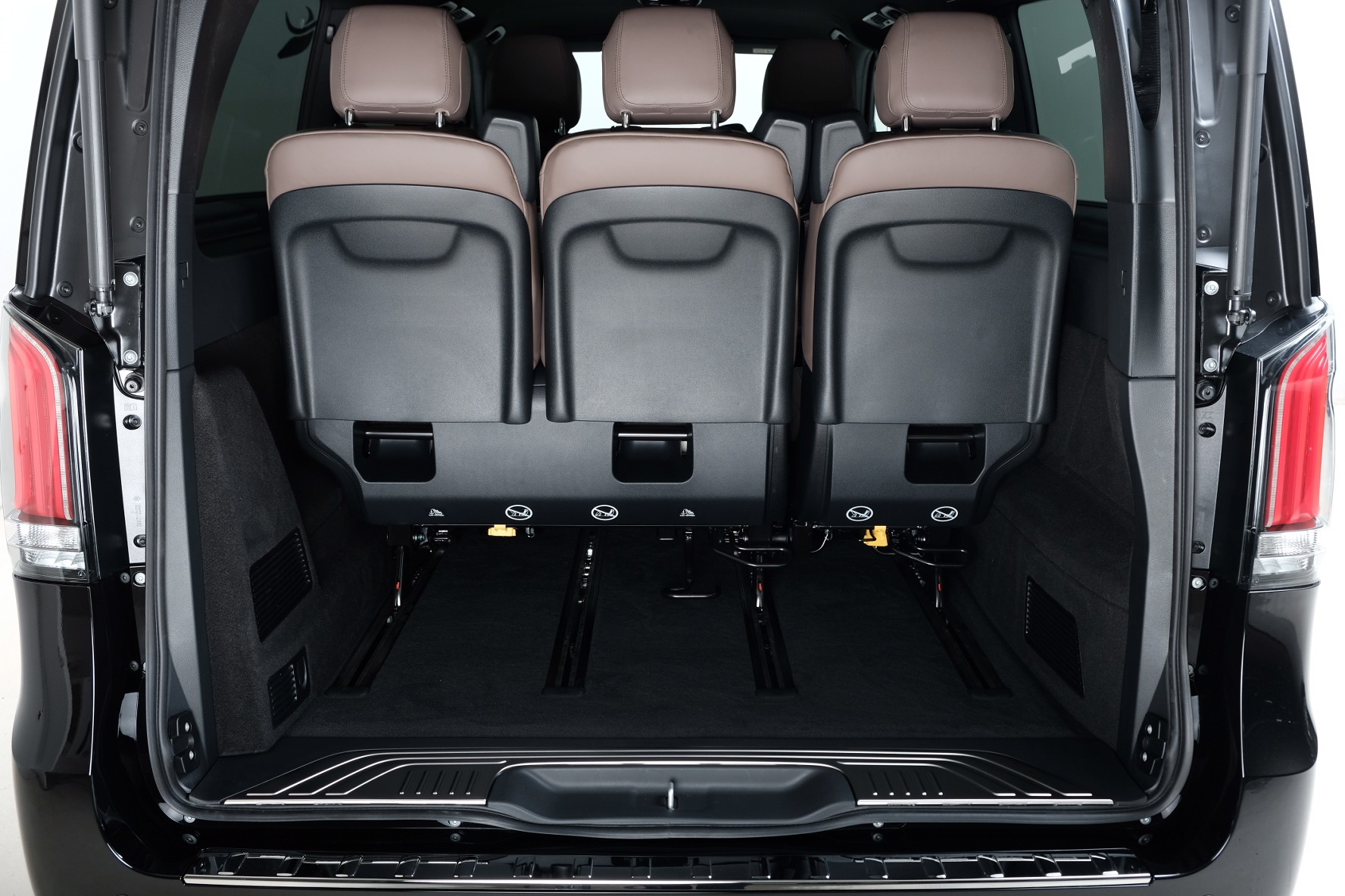 MERCEDES-BENZ V 300 d extralang 9G-Tronic-image-12
