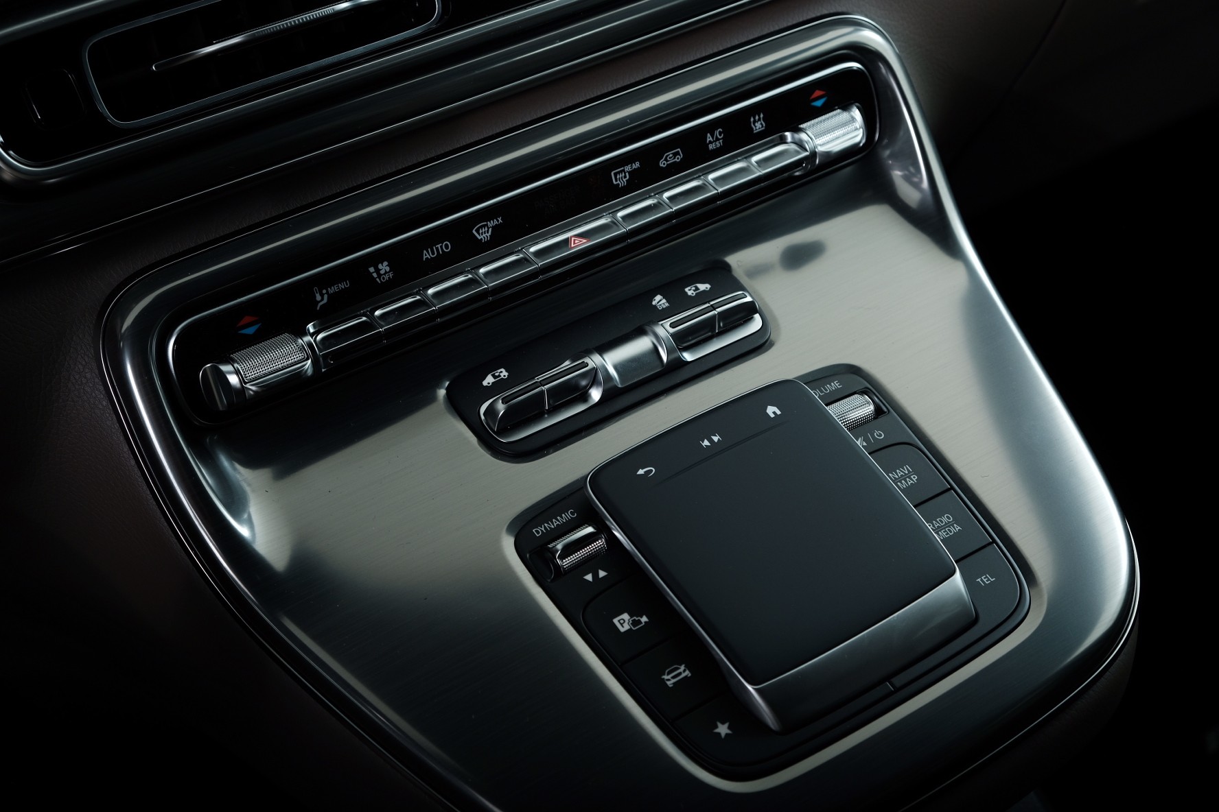 MERCEDES-BENZ V 300 d extralang 9G-Tronic-image-16