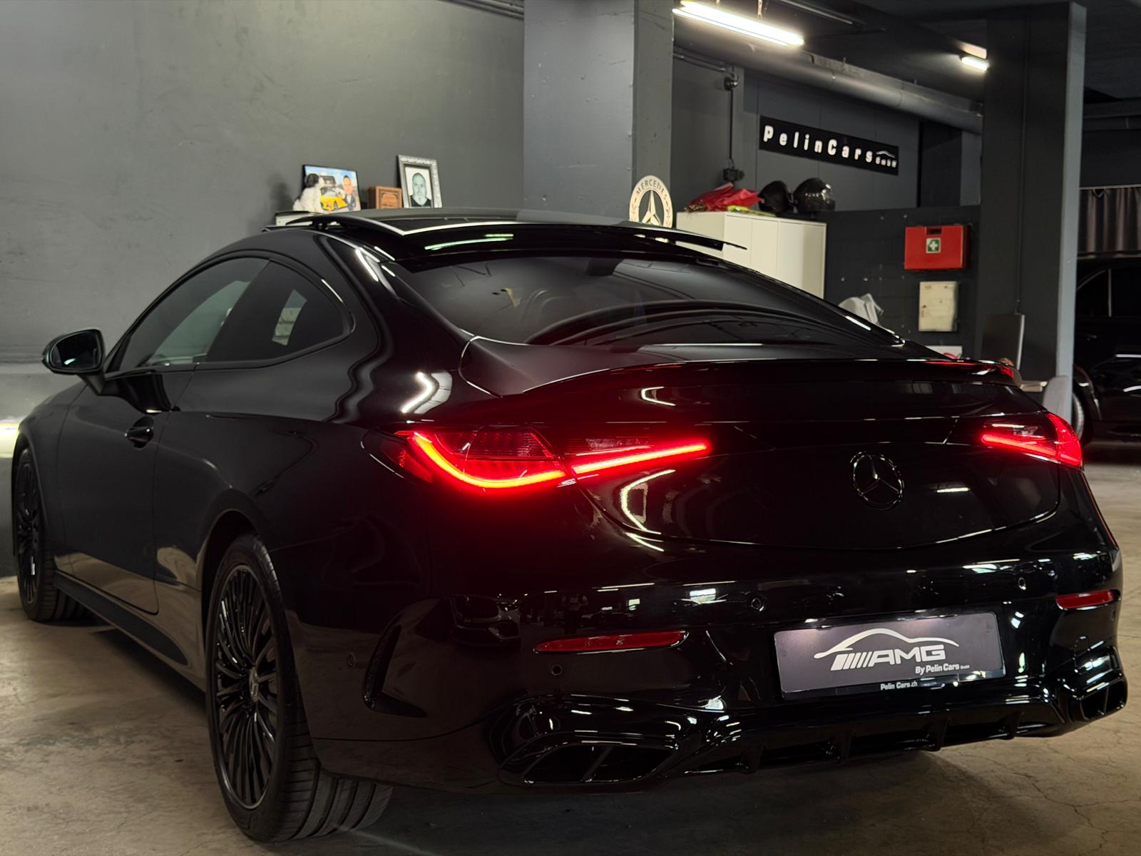 MERCEDES-BENZ CLE 200 Coupé AMG Bodykit Limited All Black Performance 9G-Tronic MB Werksgarantie-image-7
