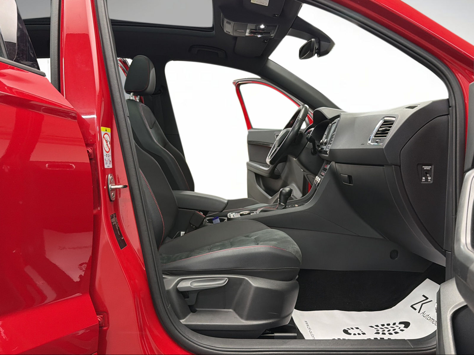 SEAT Ateca 1.5TSI EVO FR 4Drive VELVET RED DSG / Panoramadach / 360° Kamera / virtual cockpit / Beats Soundsystem / Keyless-Entry /-image-9