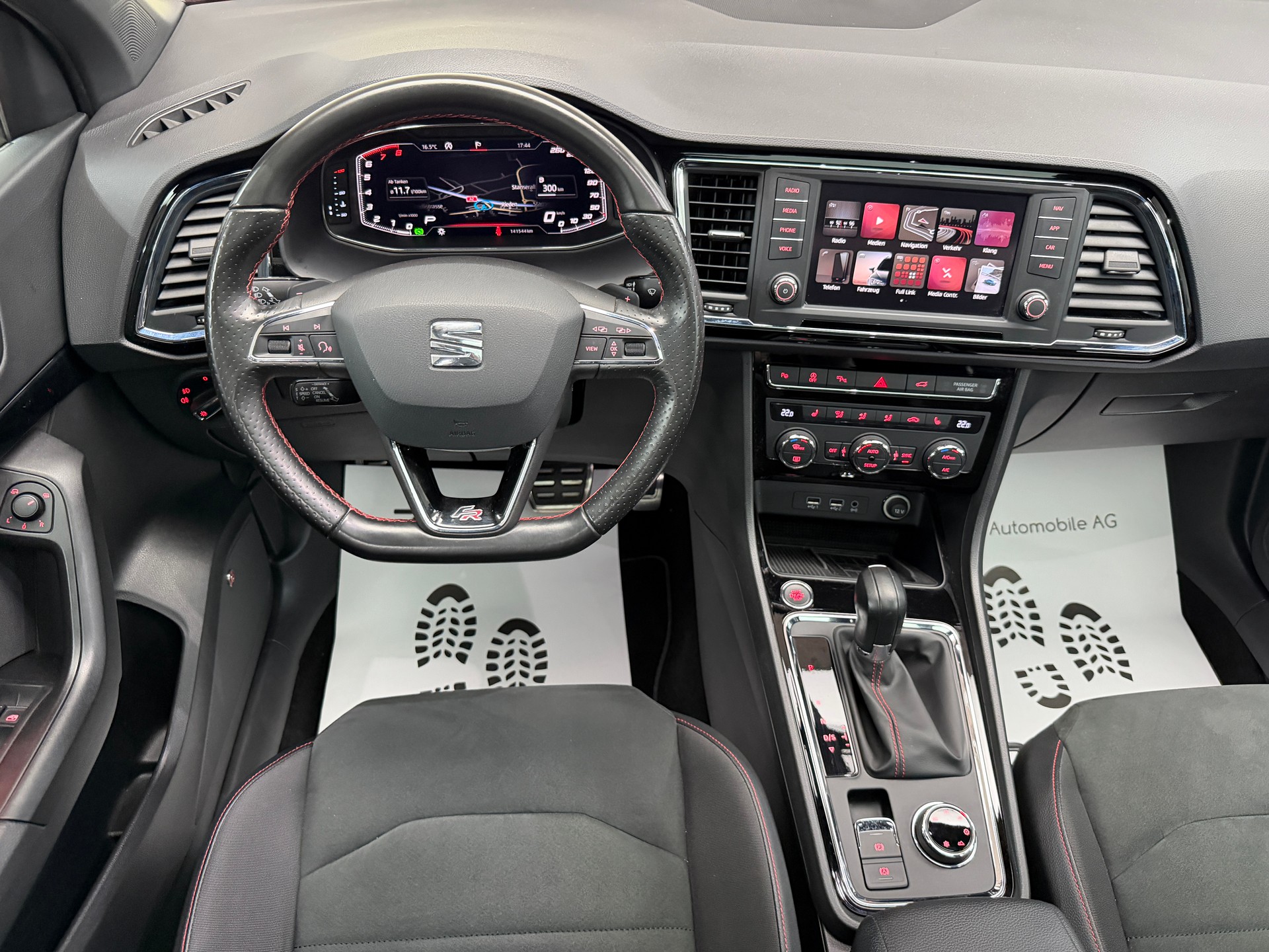 SEAT Ateca 1.5TSI EVO FR 4Drive VELVET RED DSG / Panoramadach / 360° Kamera / virtual cockpit / Beats Soundsystem / Keyless-Entry /-image-11