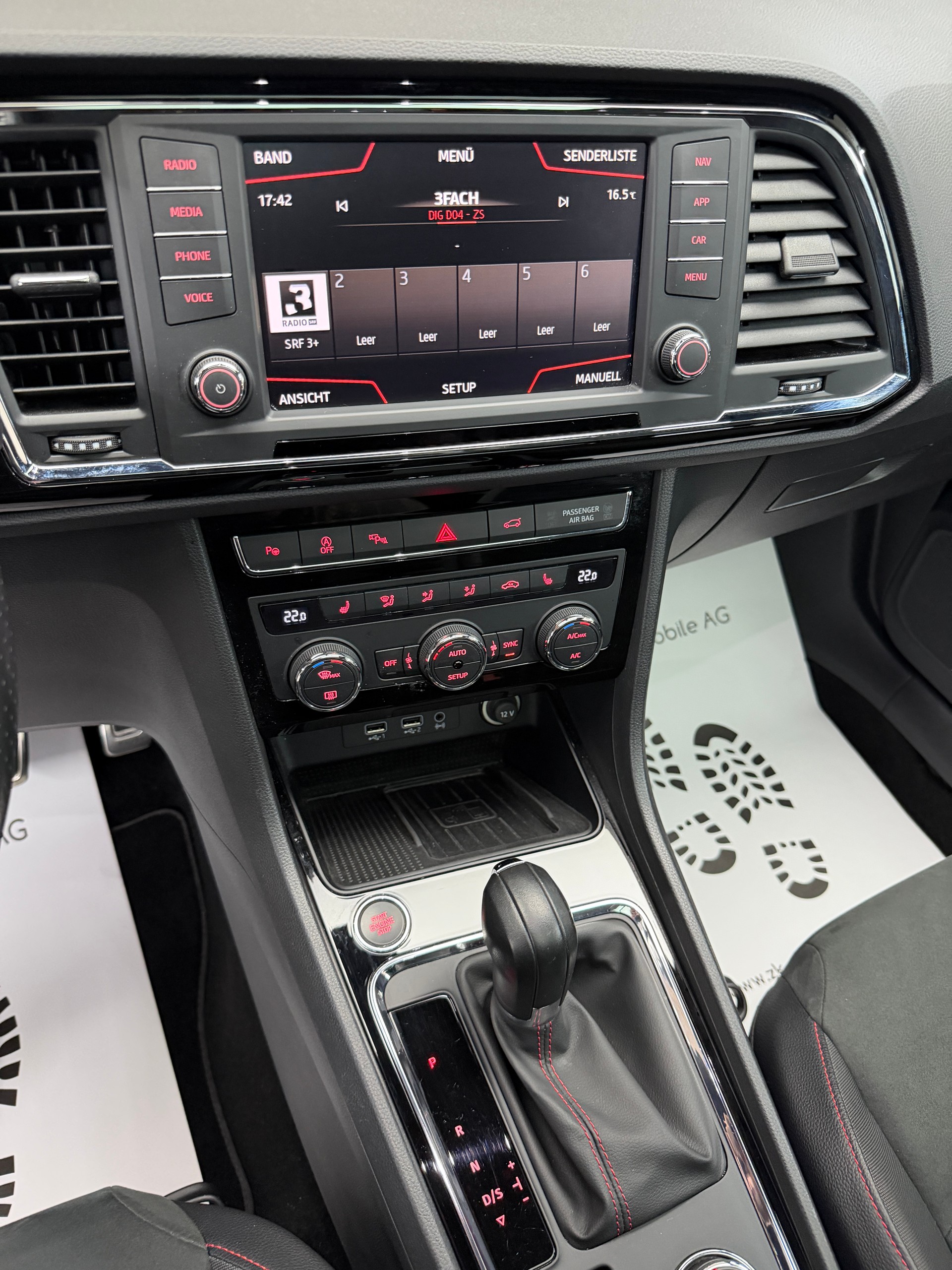 SEAT Ateca 1.5TSI EVO FR 4Drive VELVET RED DSG / Panoramadach / 360° Kamera / virtual cockpit / Beats Soundsystem / Keyless-Entry /-image-19