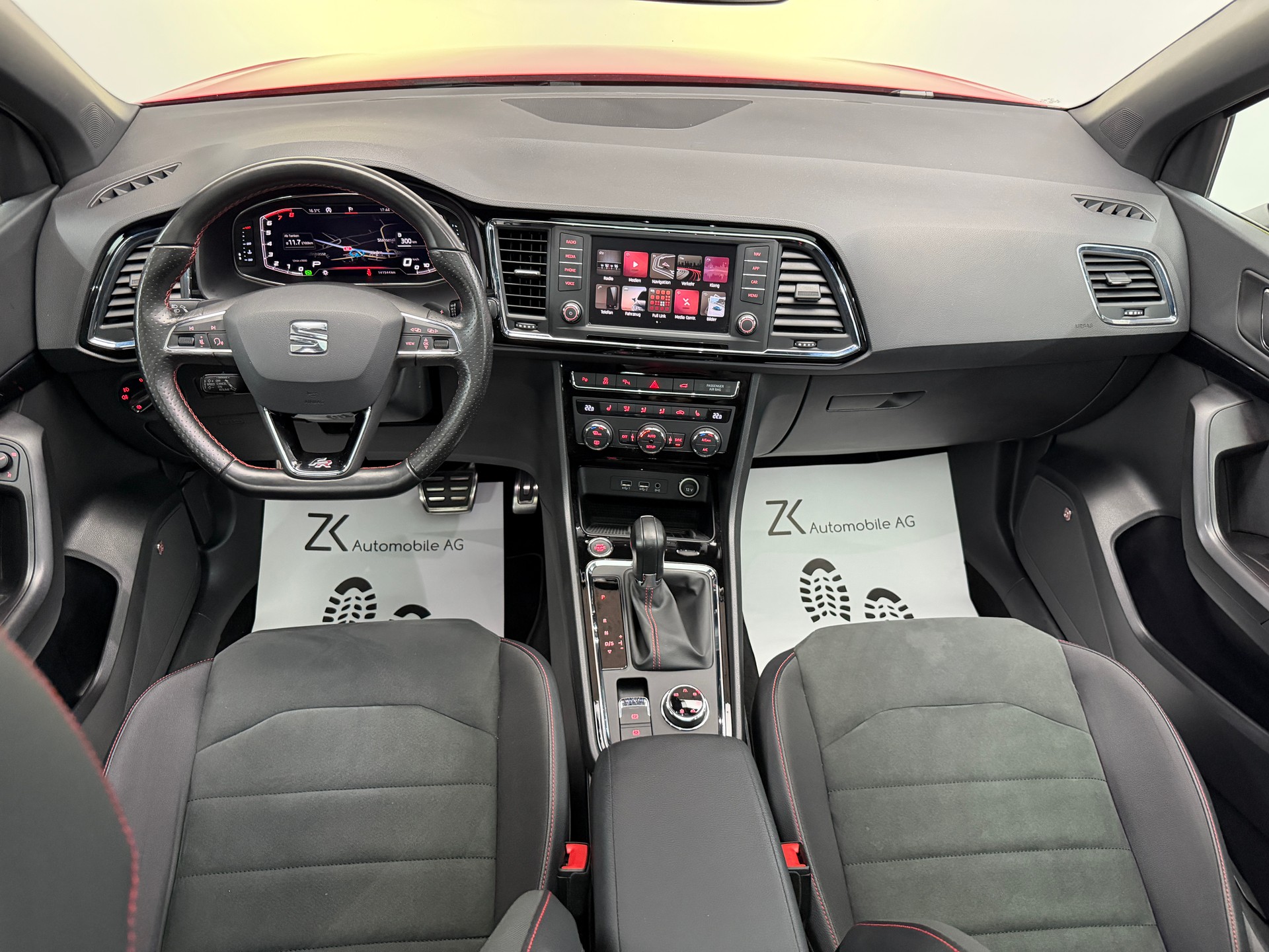 SEAT Ateca 1.5TSI EVO FR 4Drive VELVET RED DSG / Panoramadach / 360° Kamera / virtual cockpit / Beats Soundsystem / Keyless-Entry /-image-10