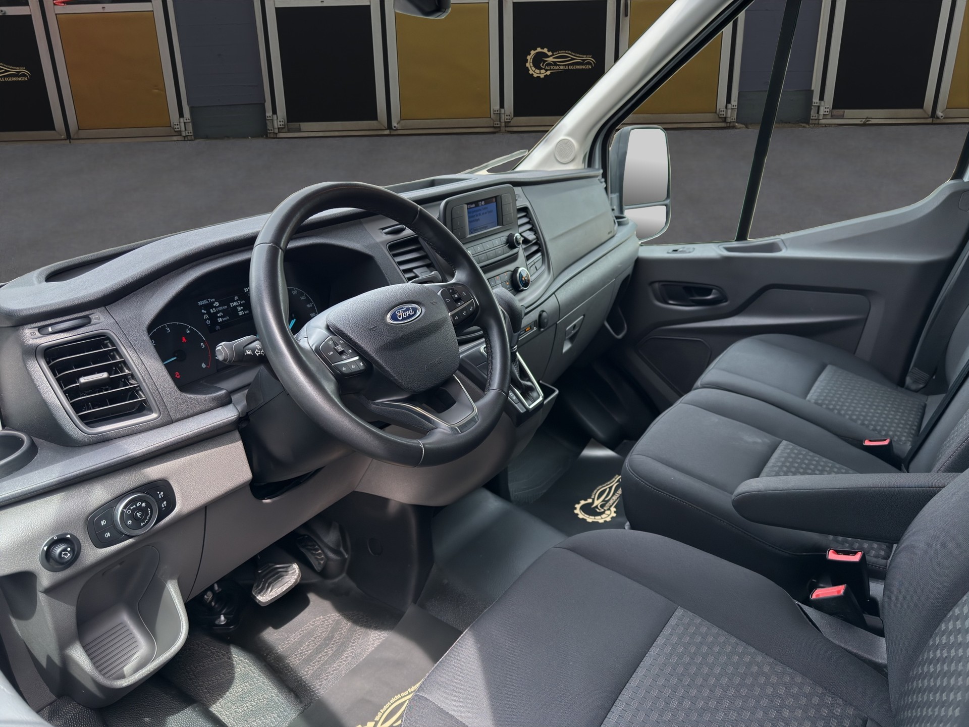 FORD Transit Van 350 L3H2 2.0 EcoBlue 130 Trend-image-8