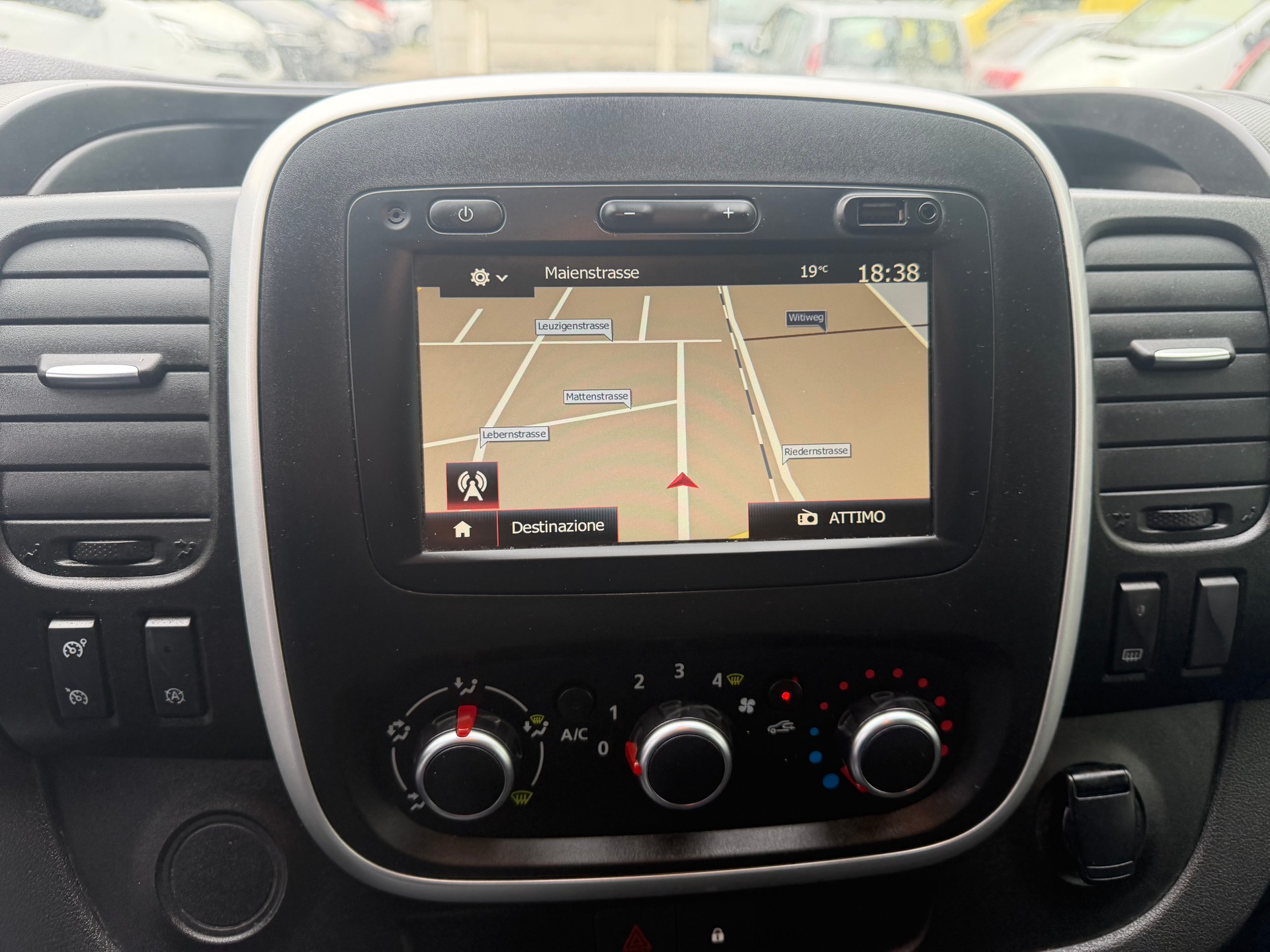 RENAULT Trafic 2.0 Energy dCi 120 3.0t Business L1H1 * 03x Sitze * Navi * LED * Klimaanlage * Tempomat * PDC H- RF-Kamera * Ab MFK-image-6