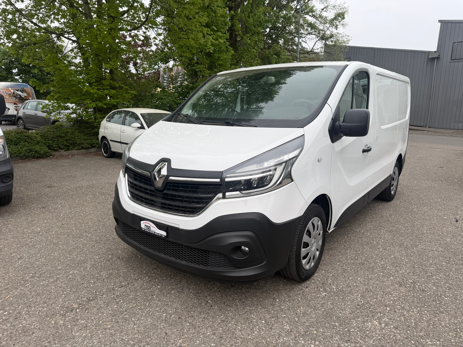 RENAULT Trafic 2.0 Energy dCi 120 3.0t Business L1H1 * 03x Sitze * Navi * LED * Klimaanlage * Tempomat * PDC H- RF-Kamera * Ab MFK-image-0