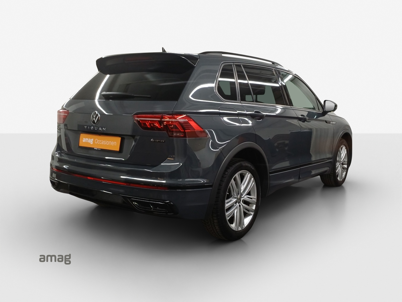 VW Tiguan 2.0TSI R-Line 4Motion DSG-image-4