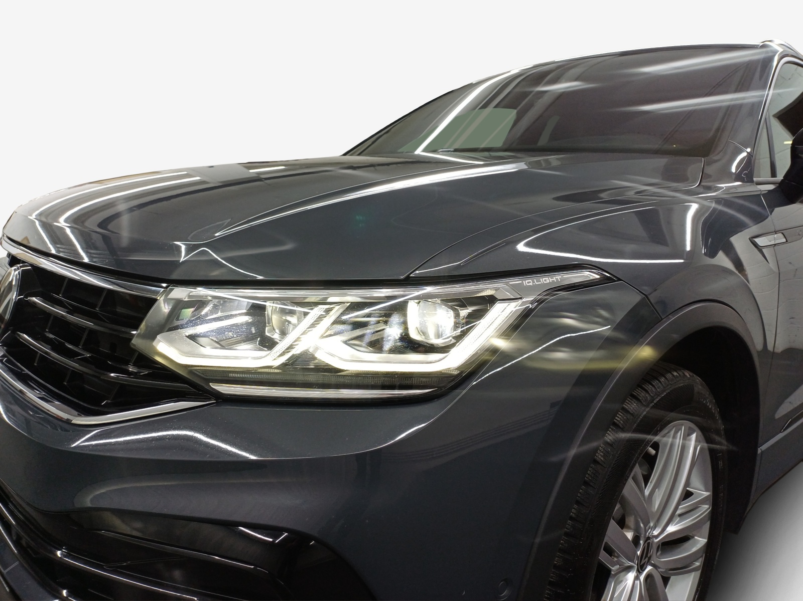 VW Tiguan 2.0TSI R-Line 4Motion DSG-image-15