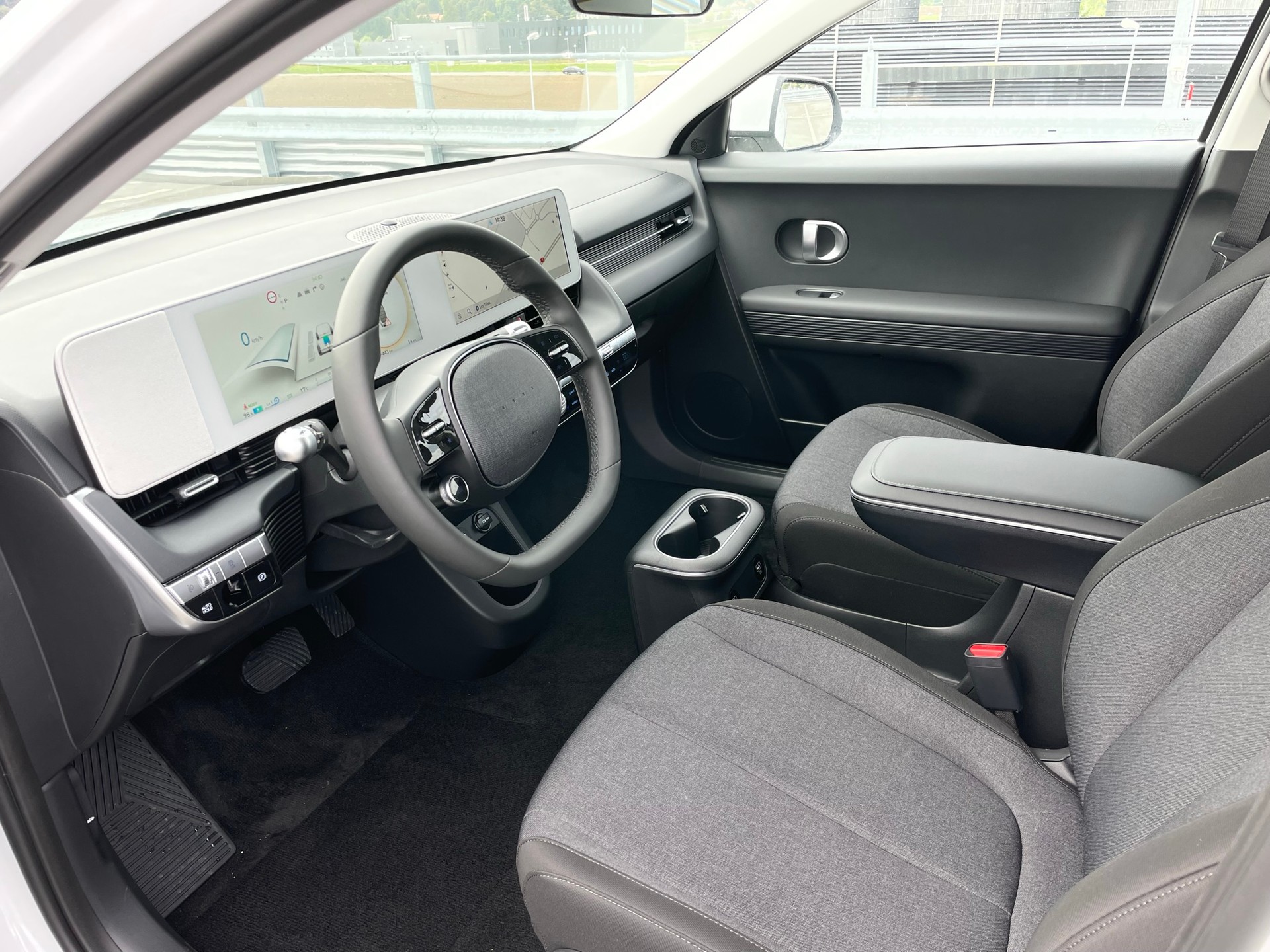 HYUNDAI Ioniq 5 77kWh Origo 4WD-image-6