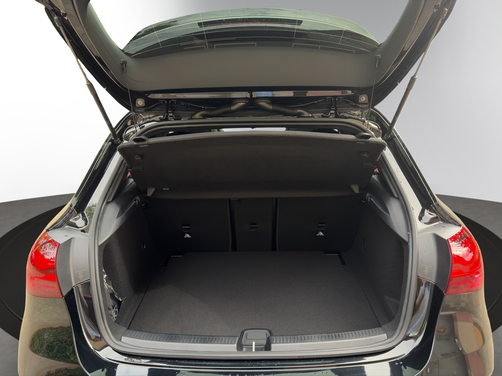 MERCEDES-BENZ A AMG 35 4Matic+ 8G-DCT-image-10