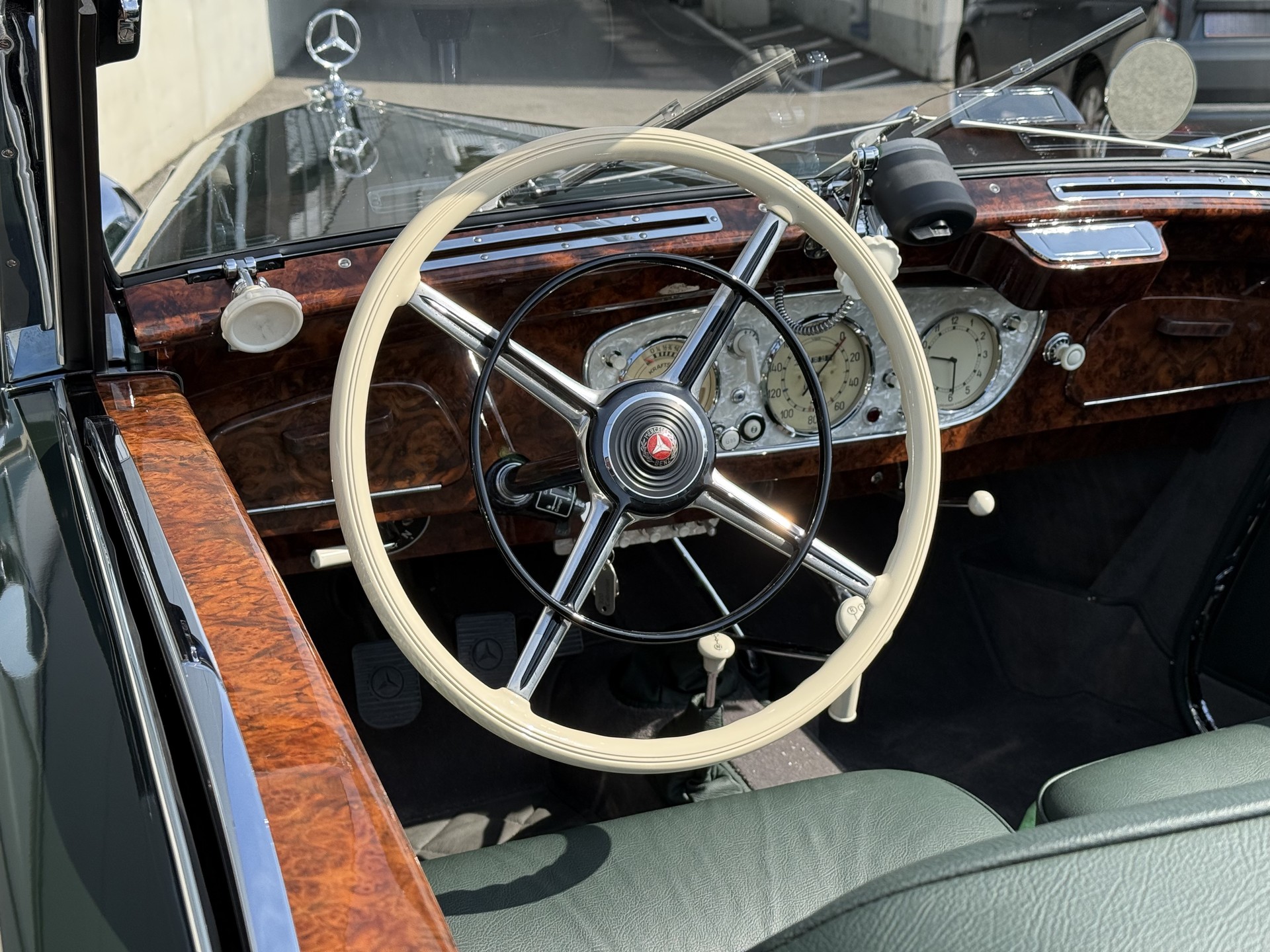 MERCEDES-BENZ 320 Cabriolet A-image-10
