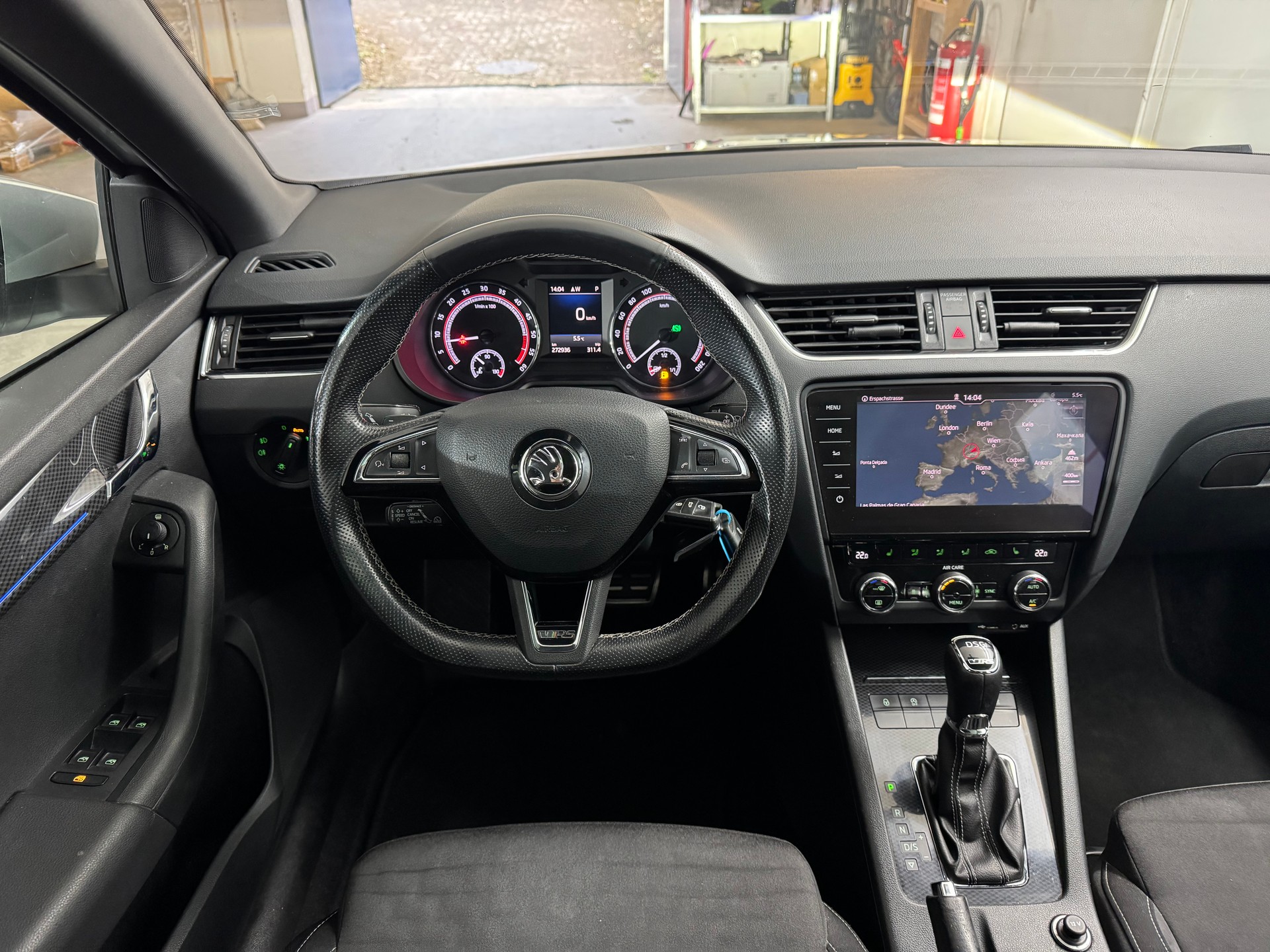 SKODA Octavia Combi 2.0 TDI RS DSG-image-6