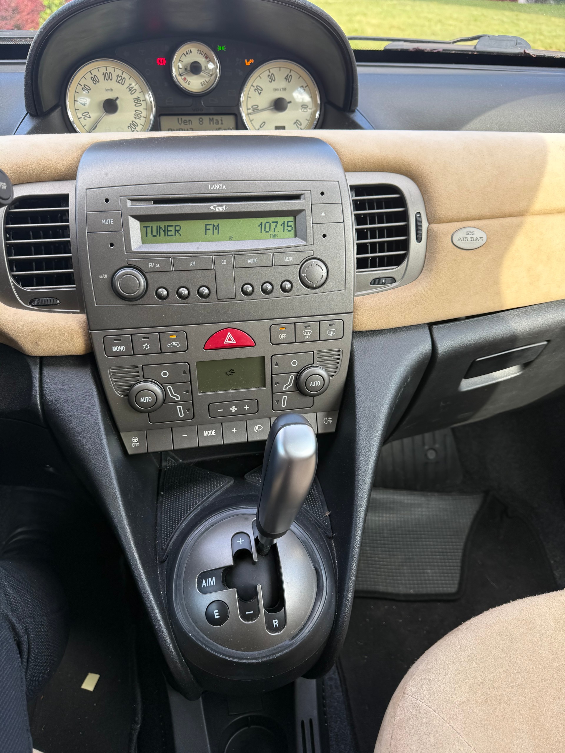 LANCIA Ypsilon 1.4 16V Argento-image-11