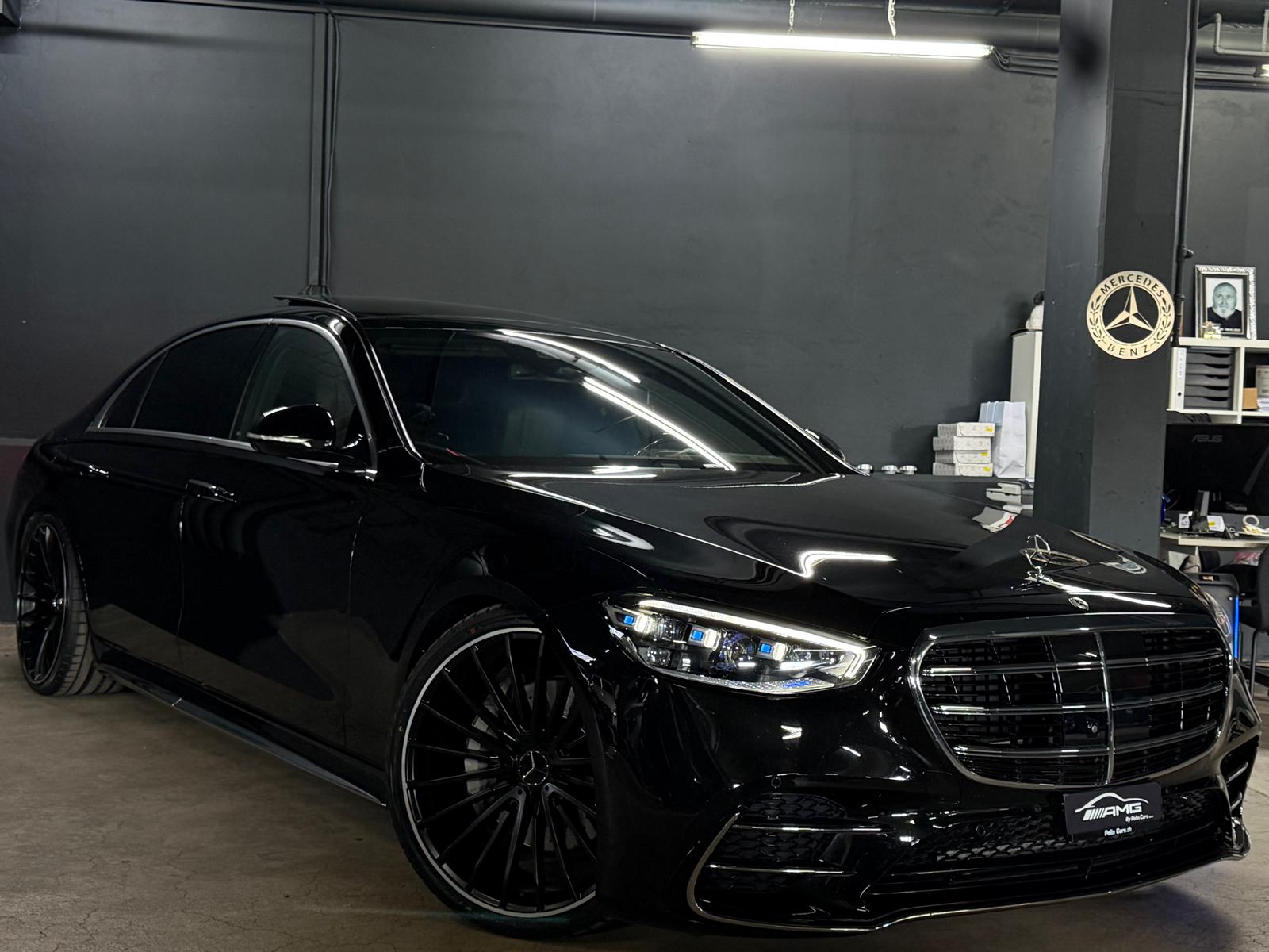 MERCEDES-BENZ S 500 L 4Matic AMG Line 9G-Tronic VOLLAUSSTATTUNG Black Performance 5Jahre Garantie & Gratisservice-showroom-element-1