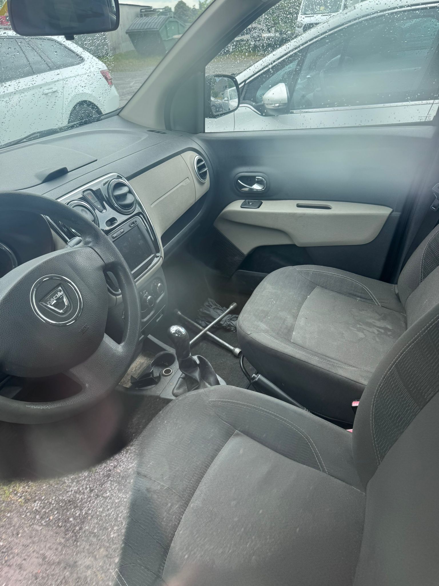 DACIA Lodgy 1.2 Turbo Ambiance 7PL-image-4