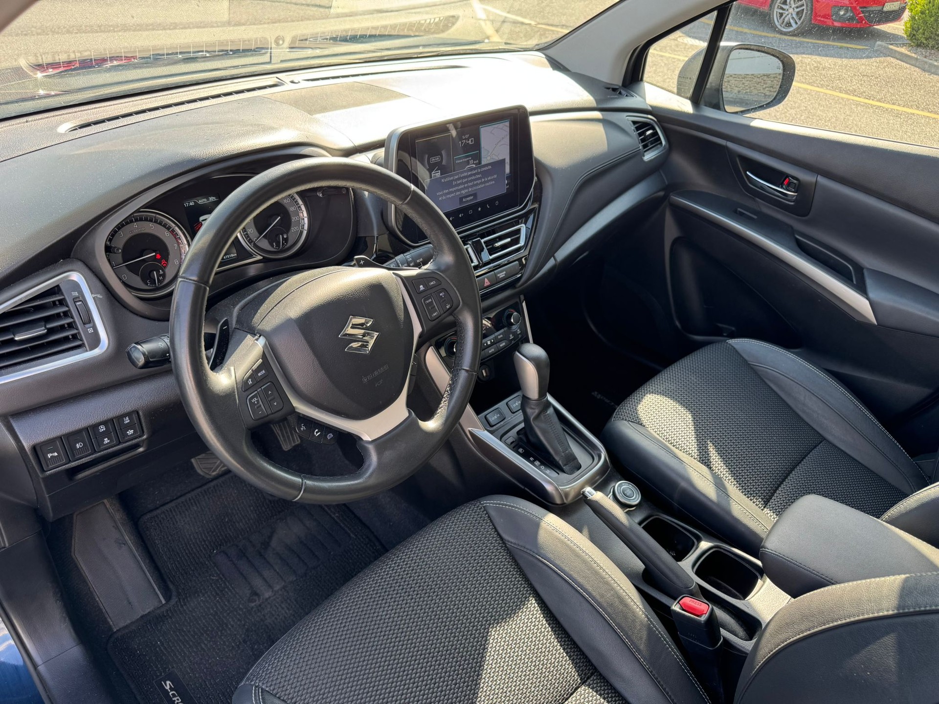 SUZUKI SX4 S-Cross 1.4 16V Compact Top Hybrid 4WD Automatic-image-8