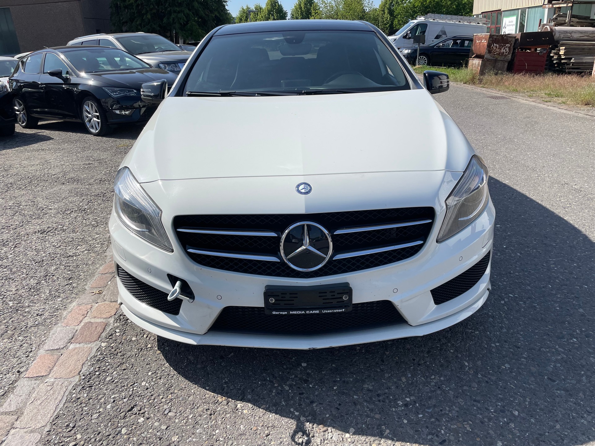 MERCEDES-BENZ A 220 CDI AMG Line 7G-DCT-image-1