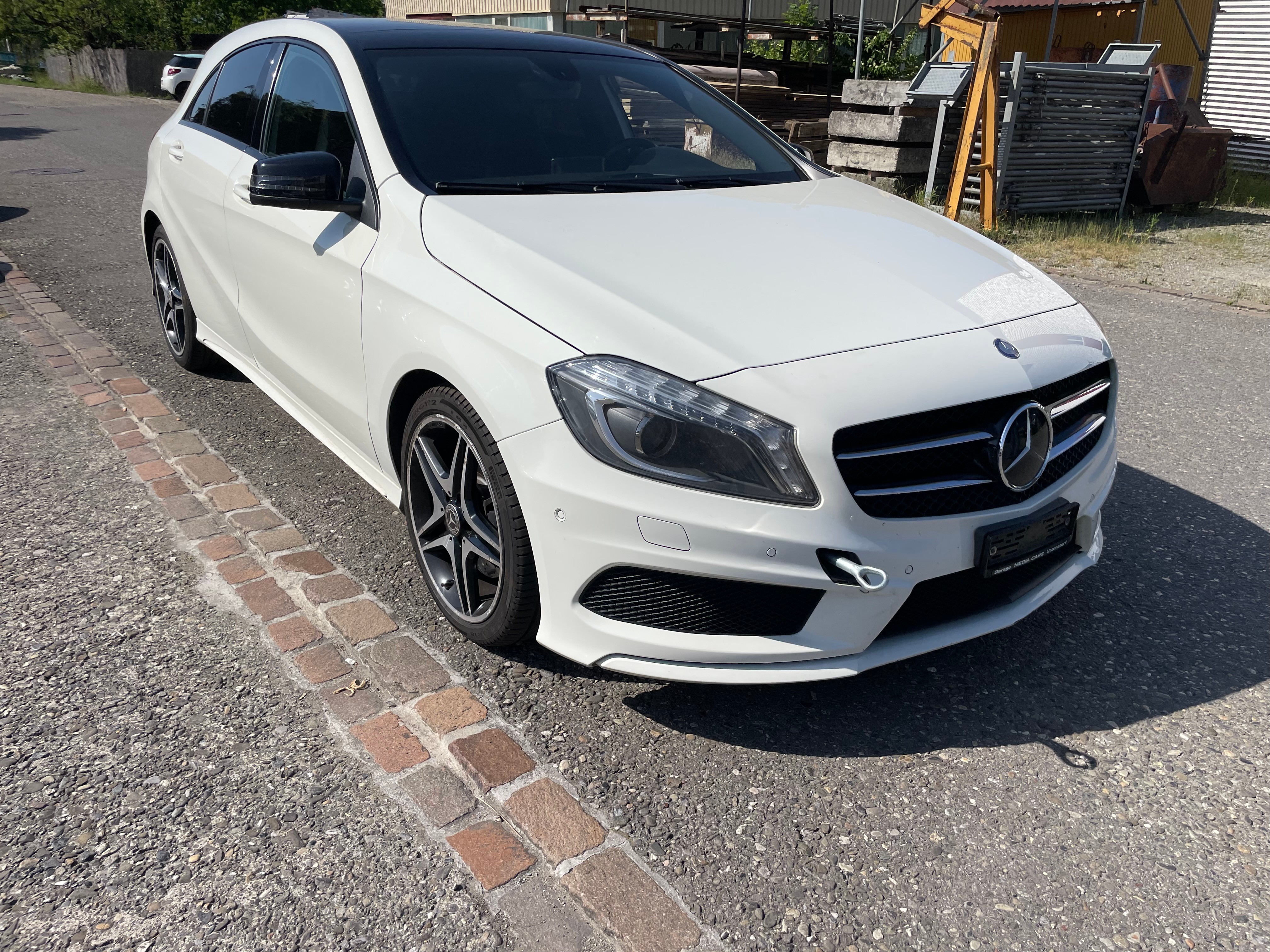 Car photo