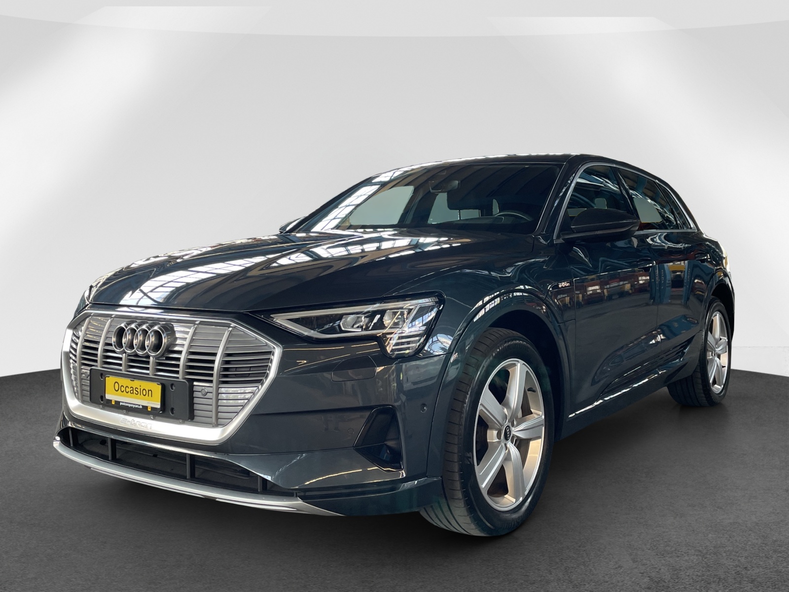 AUDI e-tron 55 Advanced quattro-image-2