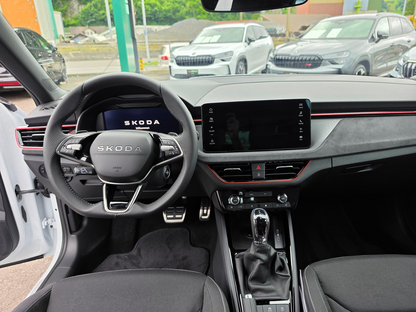 SKODA Kamiq 1.0 TSI Dynamic DSG-image-9
