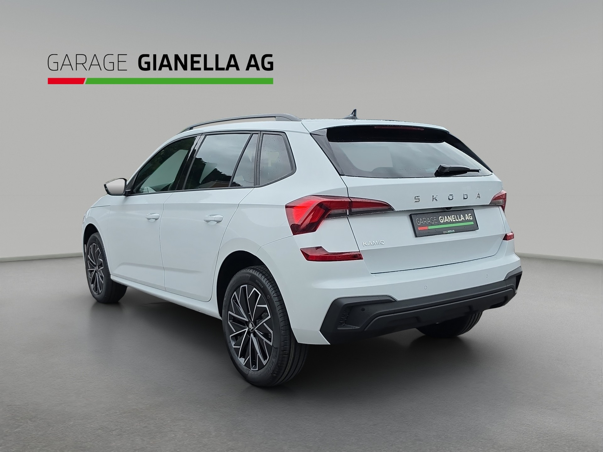 SKODA Kamiq 1.0 TSI Dynamic DSG-showroom-element-2