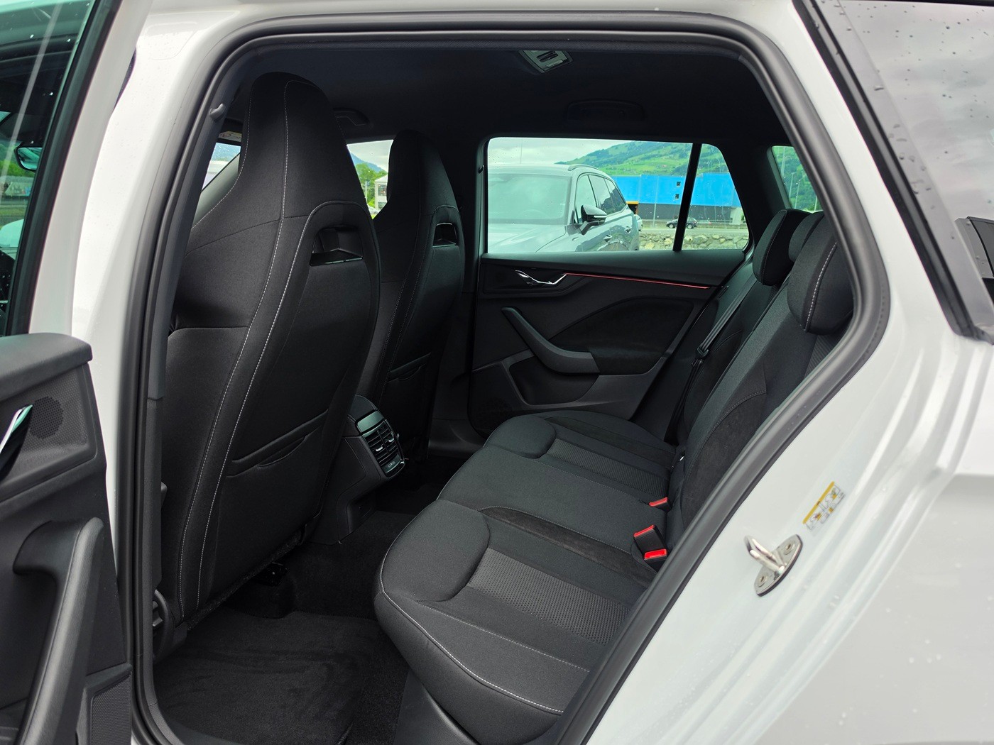SKODA Kamiq 1.0 TSI Dynamic DSG-image-8