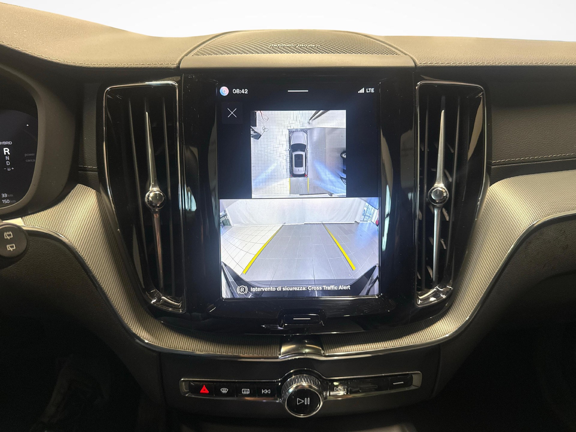 VOLVO XC60 2.0 T8 TE Ultra Dark eAWD + Ruote invernali incluse-image-15