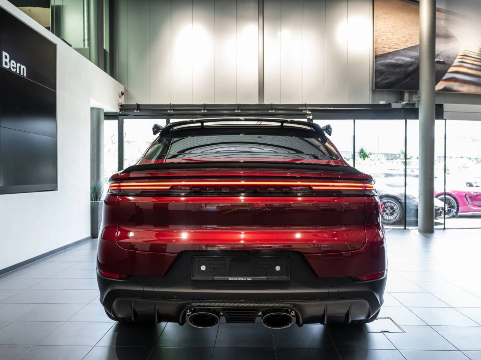 PORSCHE Cayenne Turbo E-Hybrid Coupé mit GT-Paket-image-5