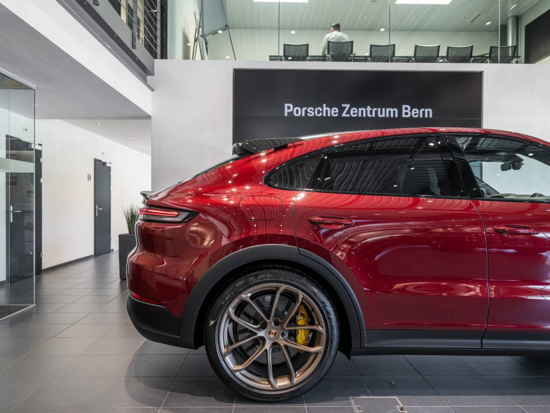 PORSCHE Cayenne Turbo E-Hybrid Coupé mit GT-Paket-image-10