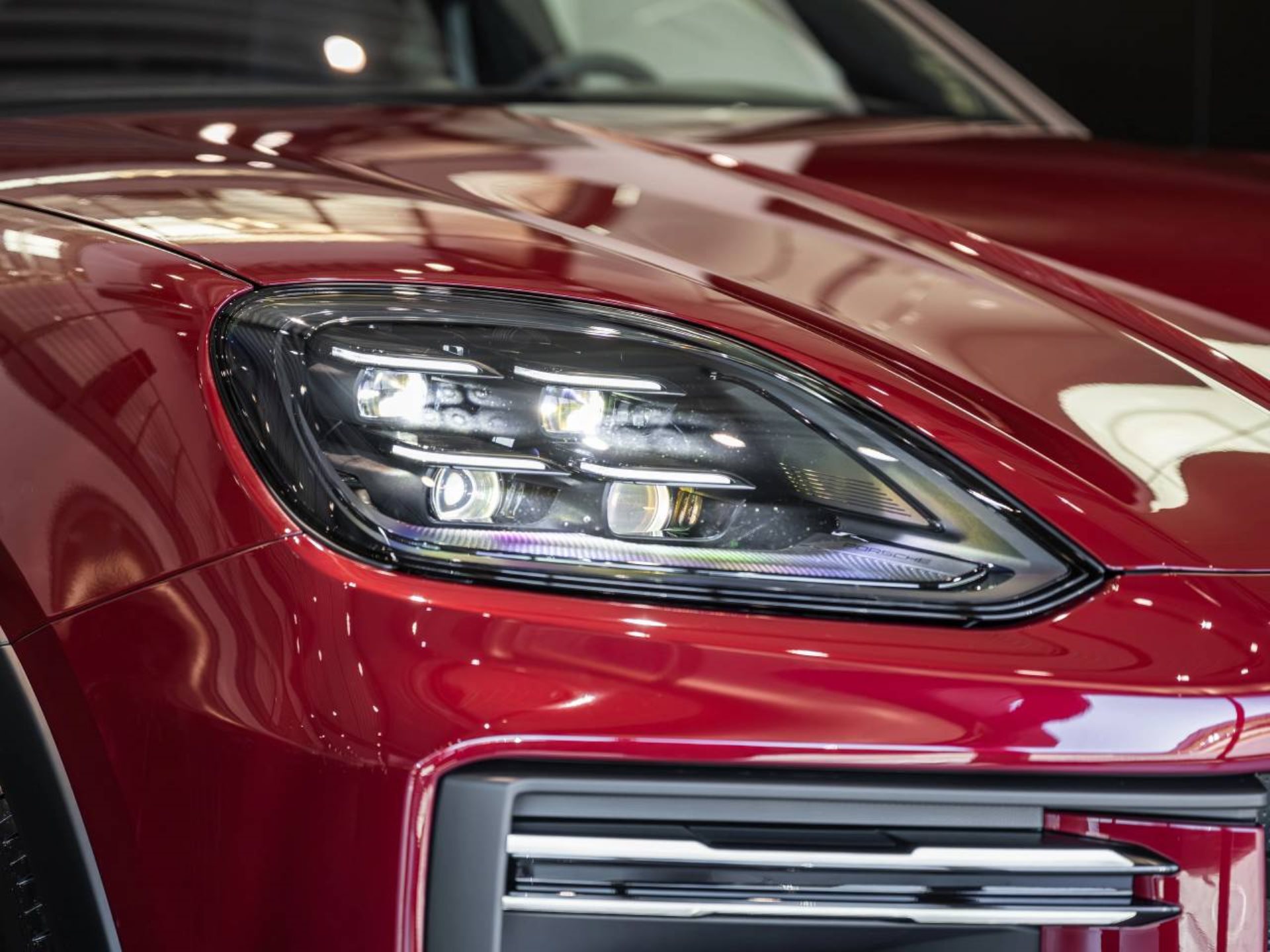 PORSCHE Cayenne Turbo E-Hybrid Coupé mit GT-Paket-image-23