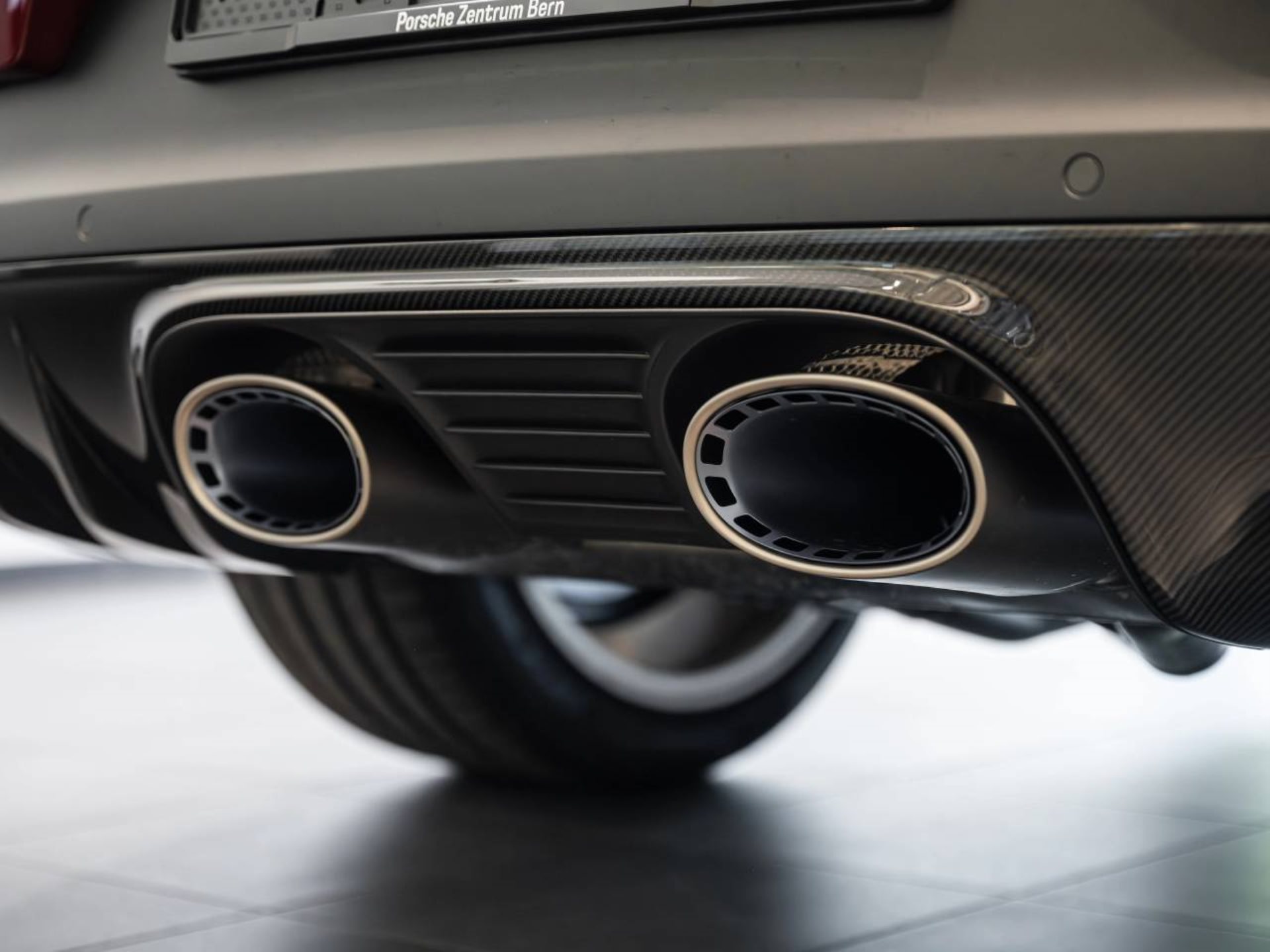PORSCHE Cayenne Turbo E-Hybrid Coupé mit GT-Paket-image-28