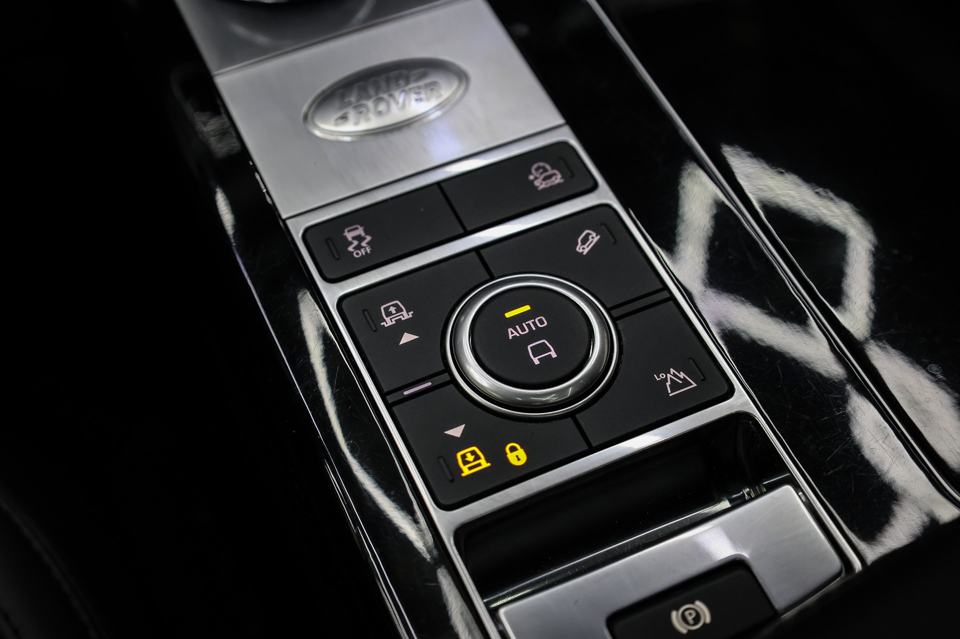 LAND ROVER Range Rover 3.0 I6D Vogue-image-27