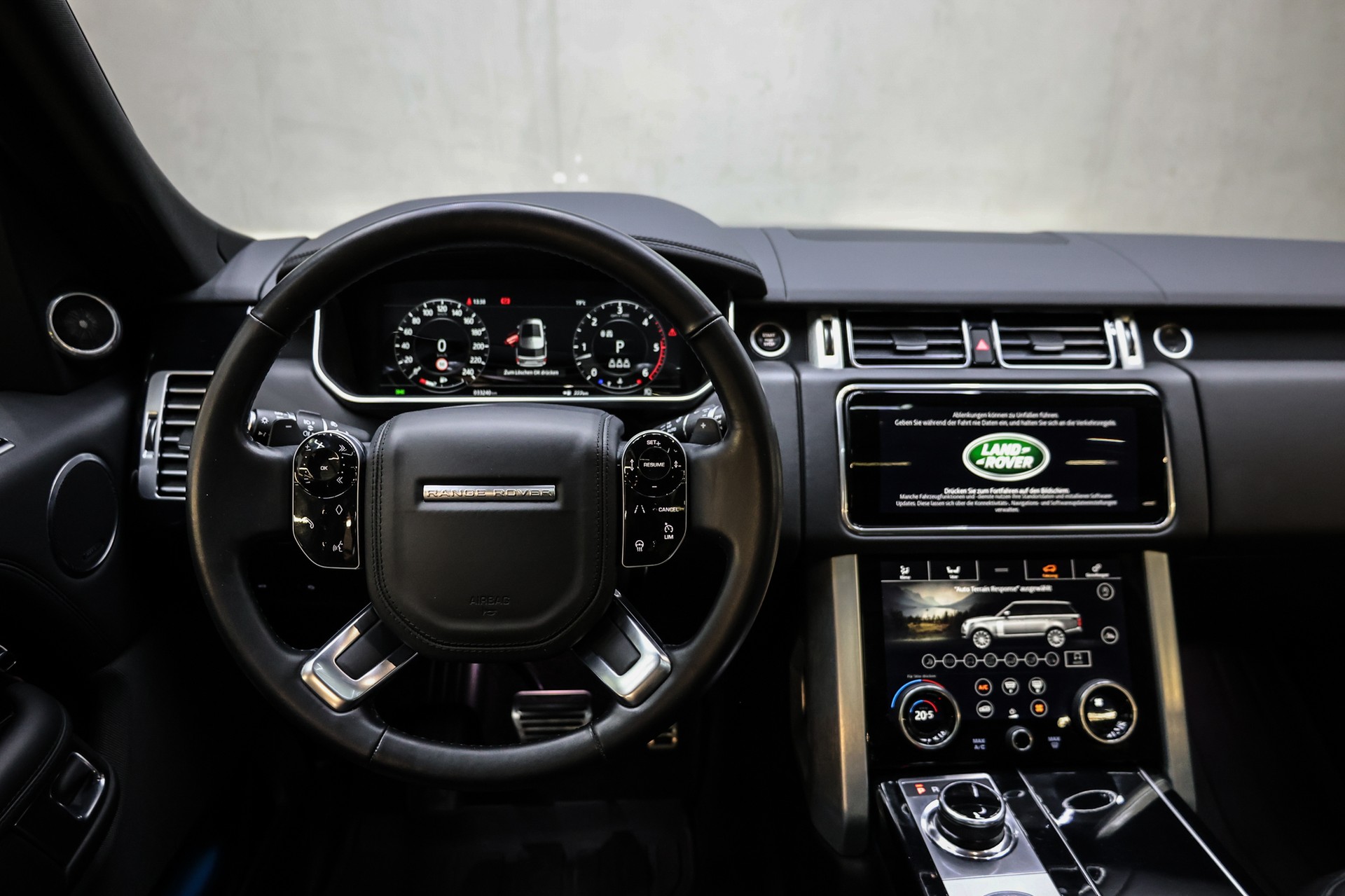 LAND ROVER Range Rover 3.0 I6D Vogue-image-18