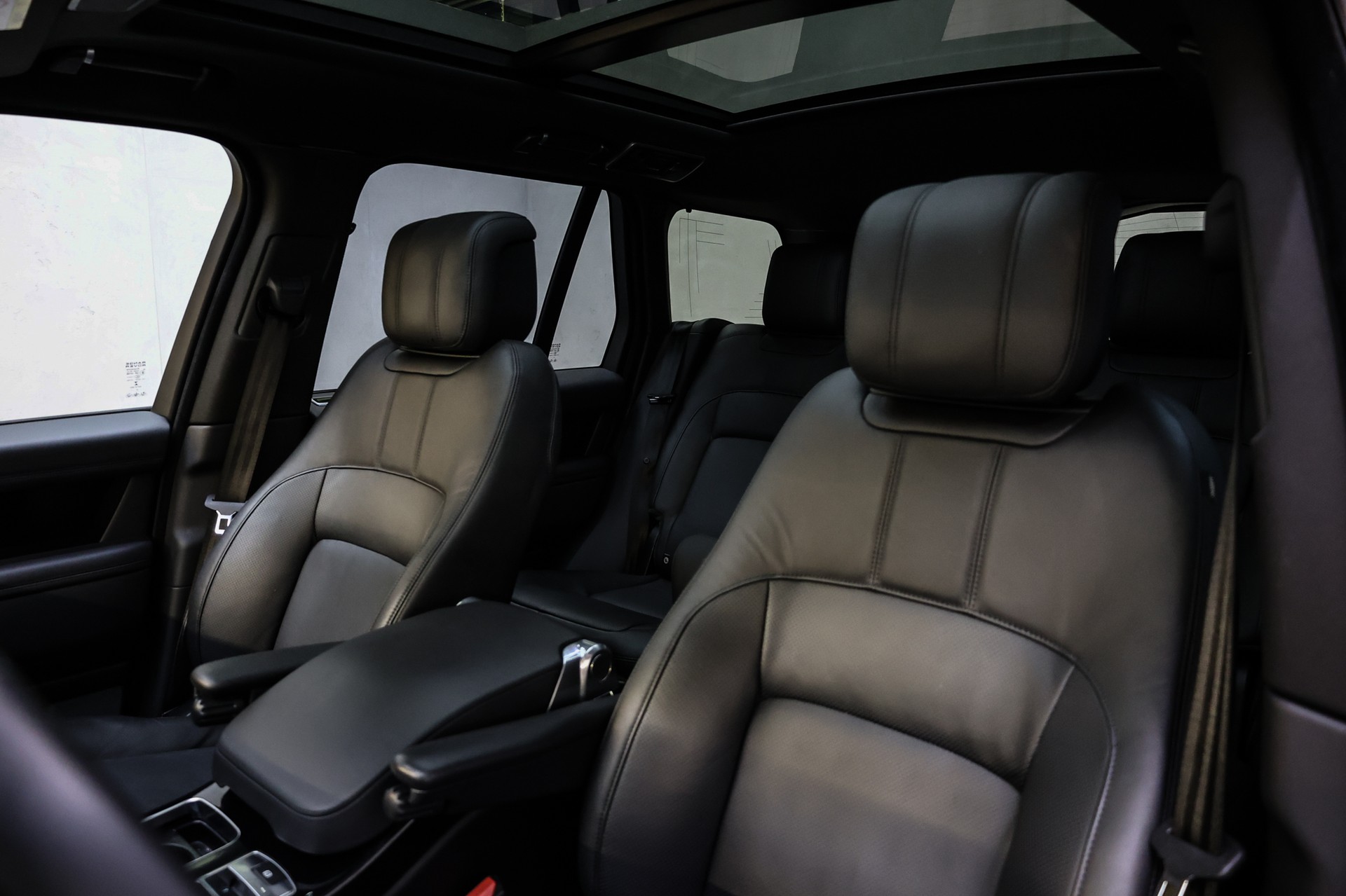 LAND ROVER Range Rover 3.0 I6D Vogue-image-30