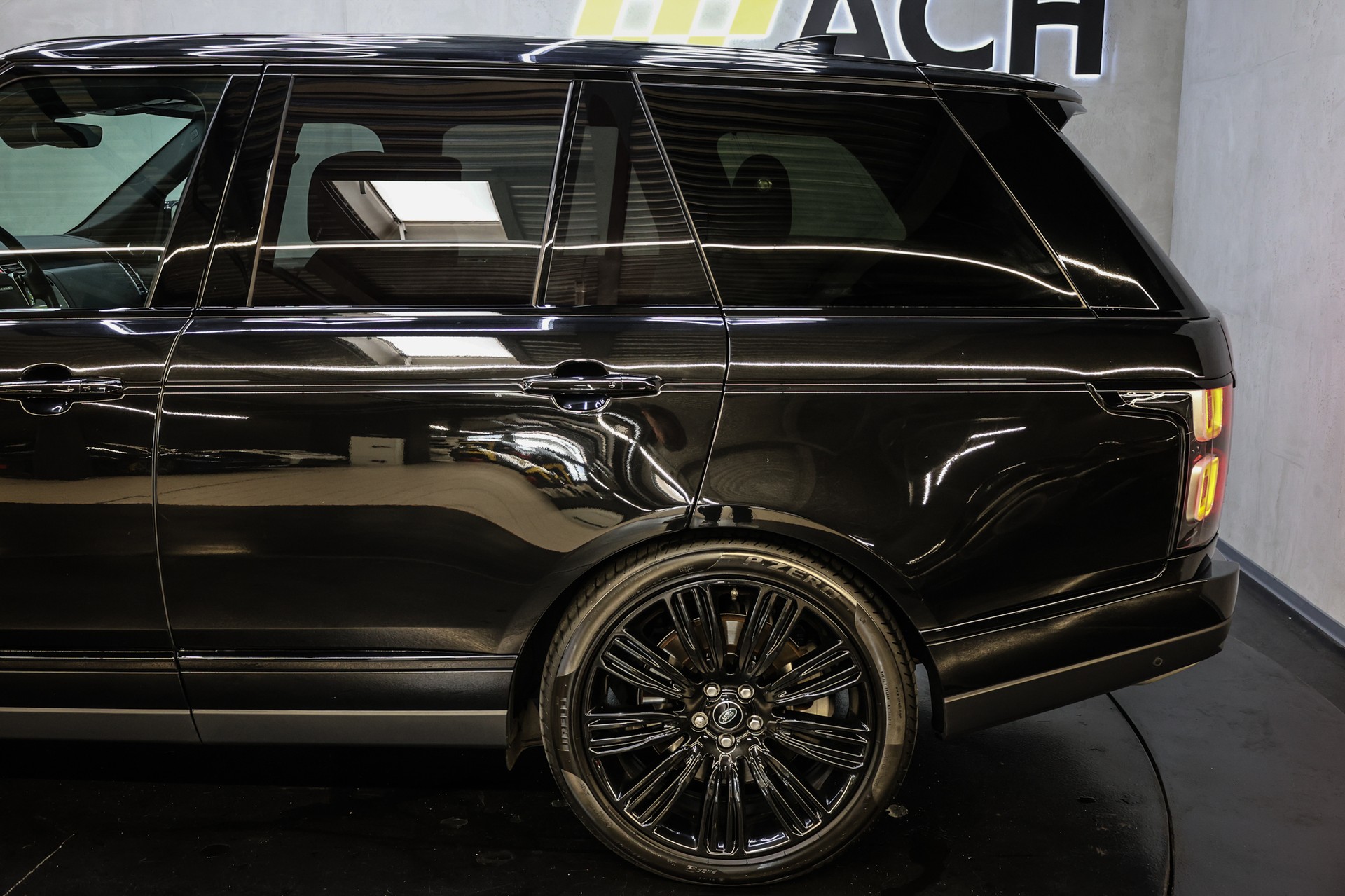 LAND ROVER Range Rover 3.0 I6D Vogue-image-13