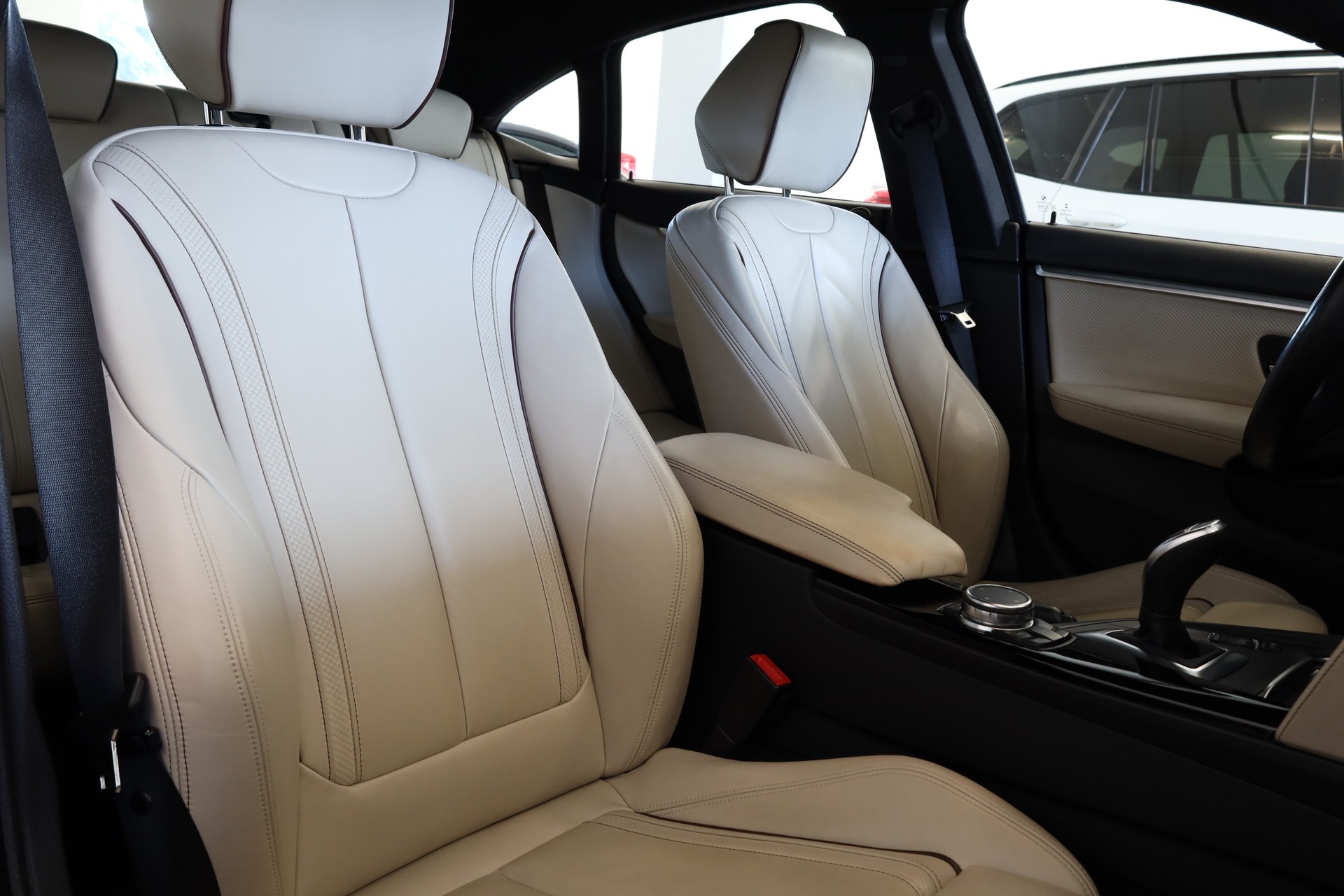 BMW 440i Gran Coupé xDrive M Sport Steptronic-image-20