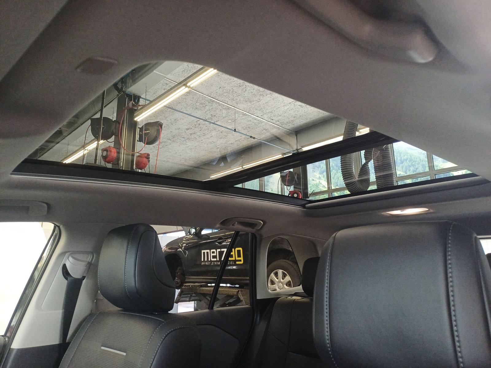 TOYOTA RAV4 2.5 HEV Premium-image-7