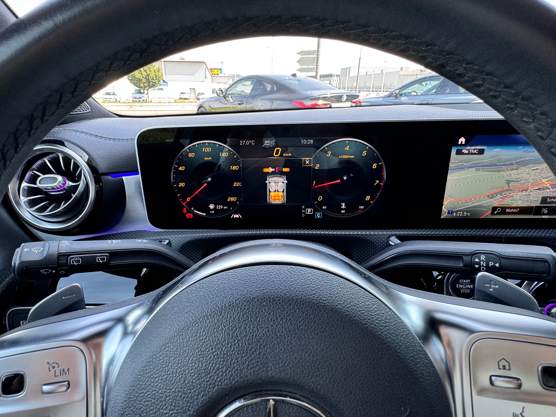 MERCEDES-BENZ A 200 AMG Line 7G-DCT-image-16