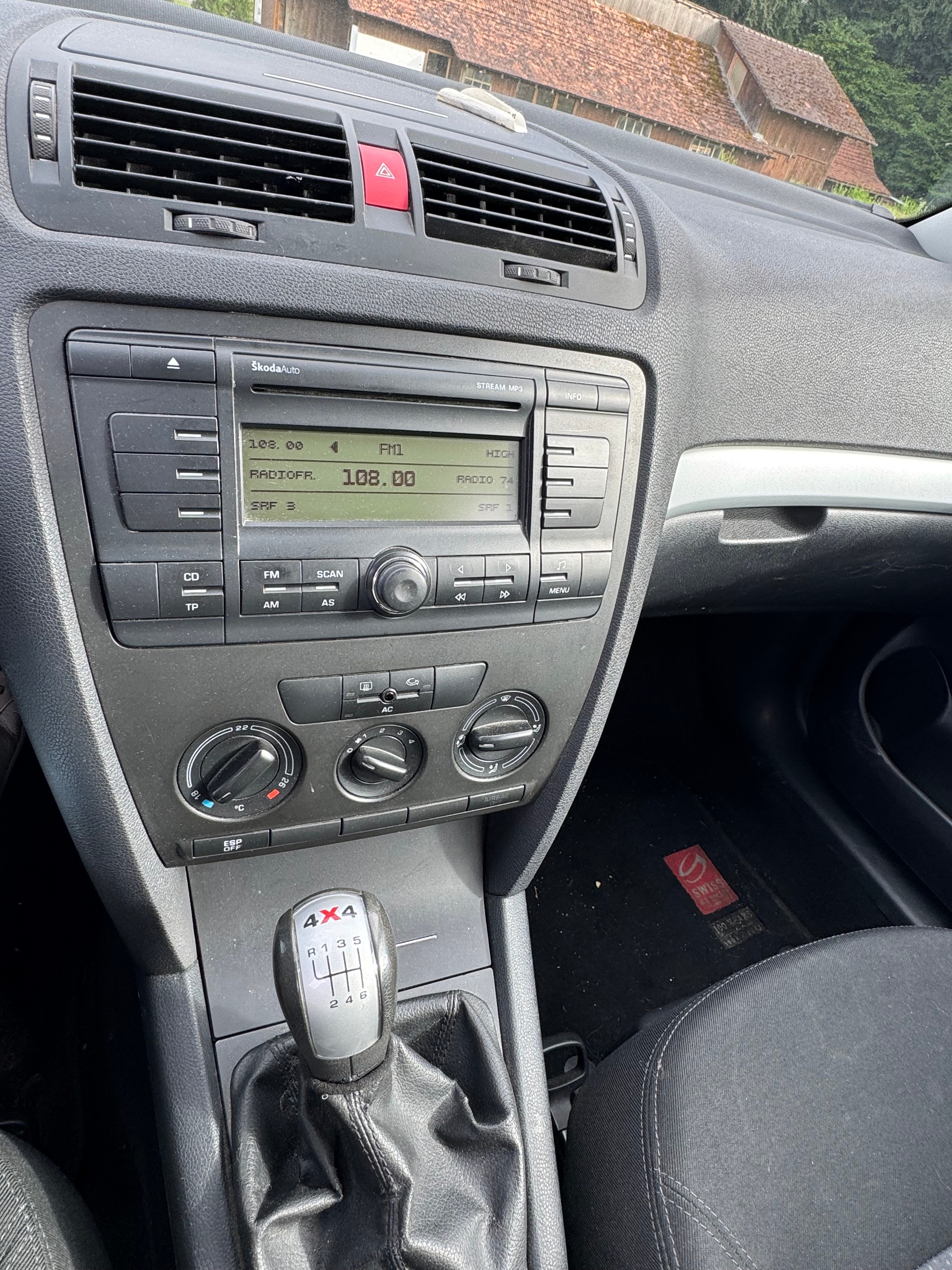 SKODA Octavia 1.9 TDI Swiss Ice Hockey 4x4-image-7