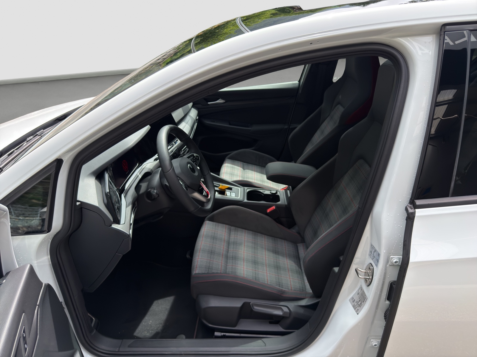 VW Golf 2.0 TSI GTI DSG-image-5