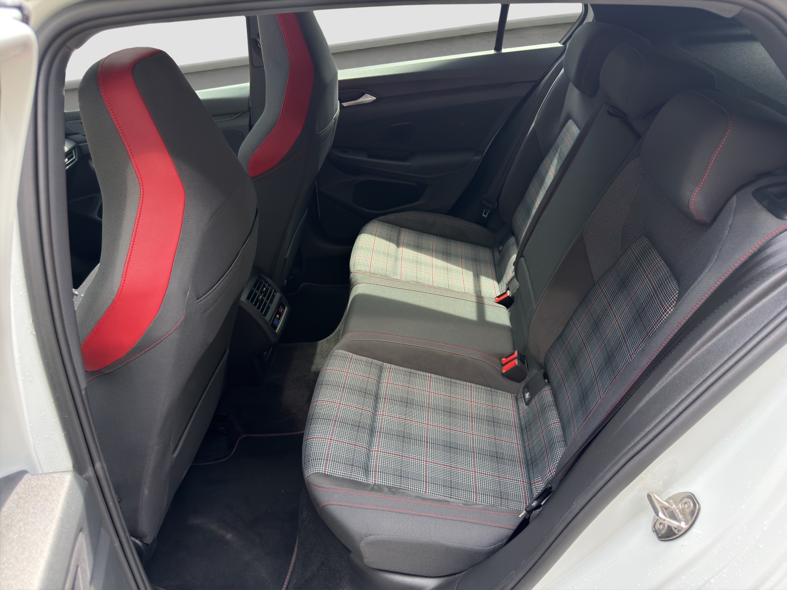 VW Golf 2.0 TSI GTI DSG-image-7